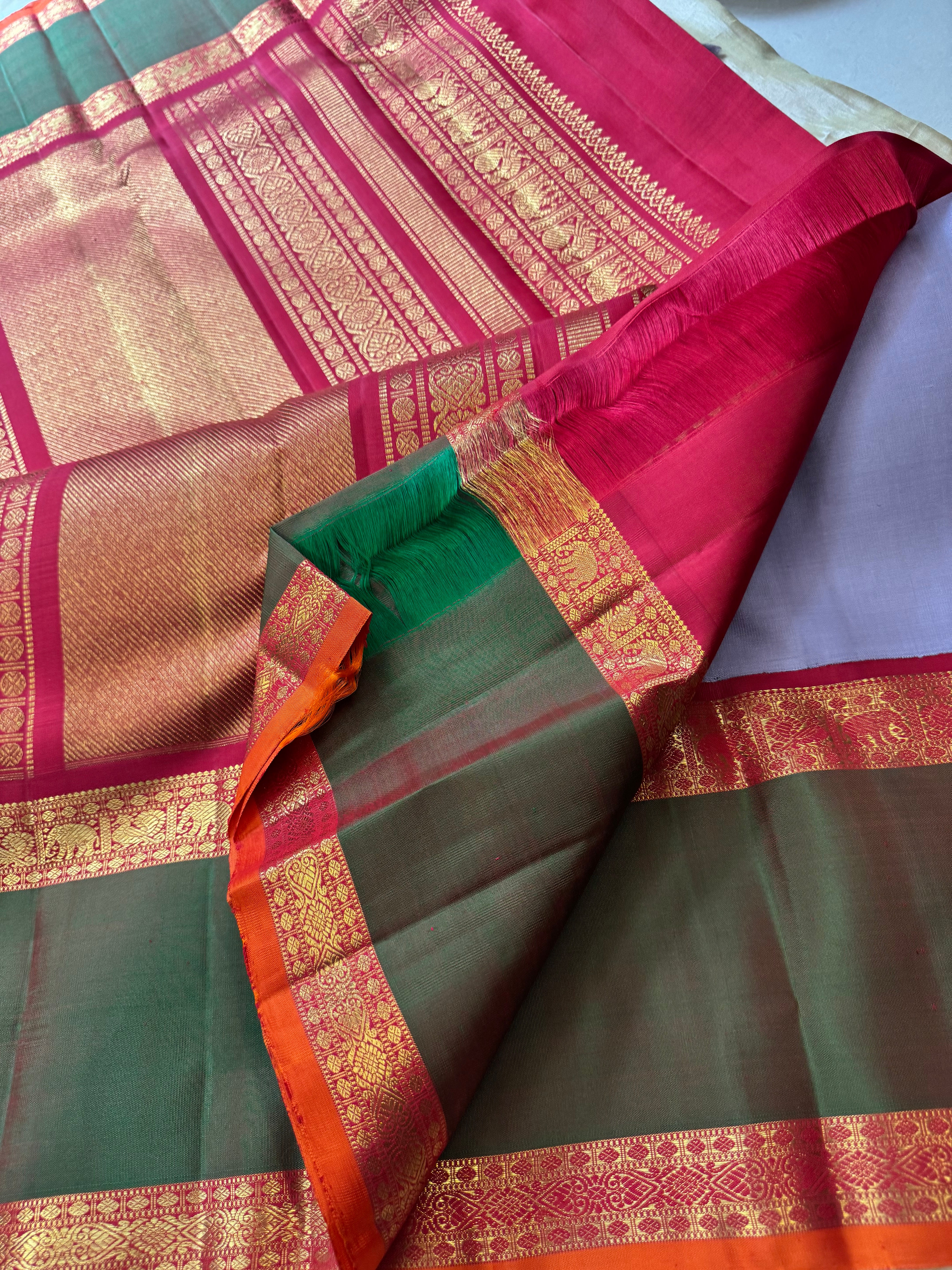 Light lavender Korvai / Kanjipuram silk