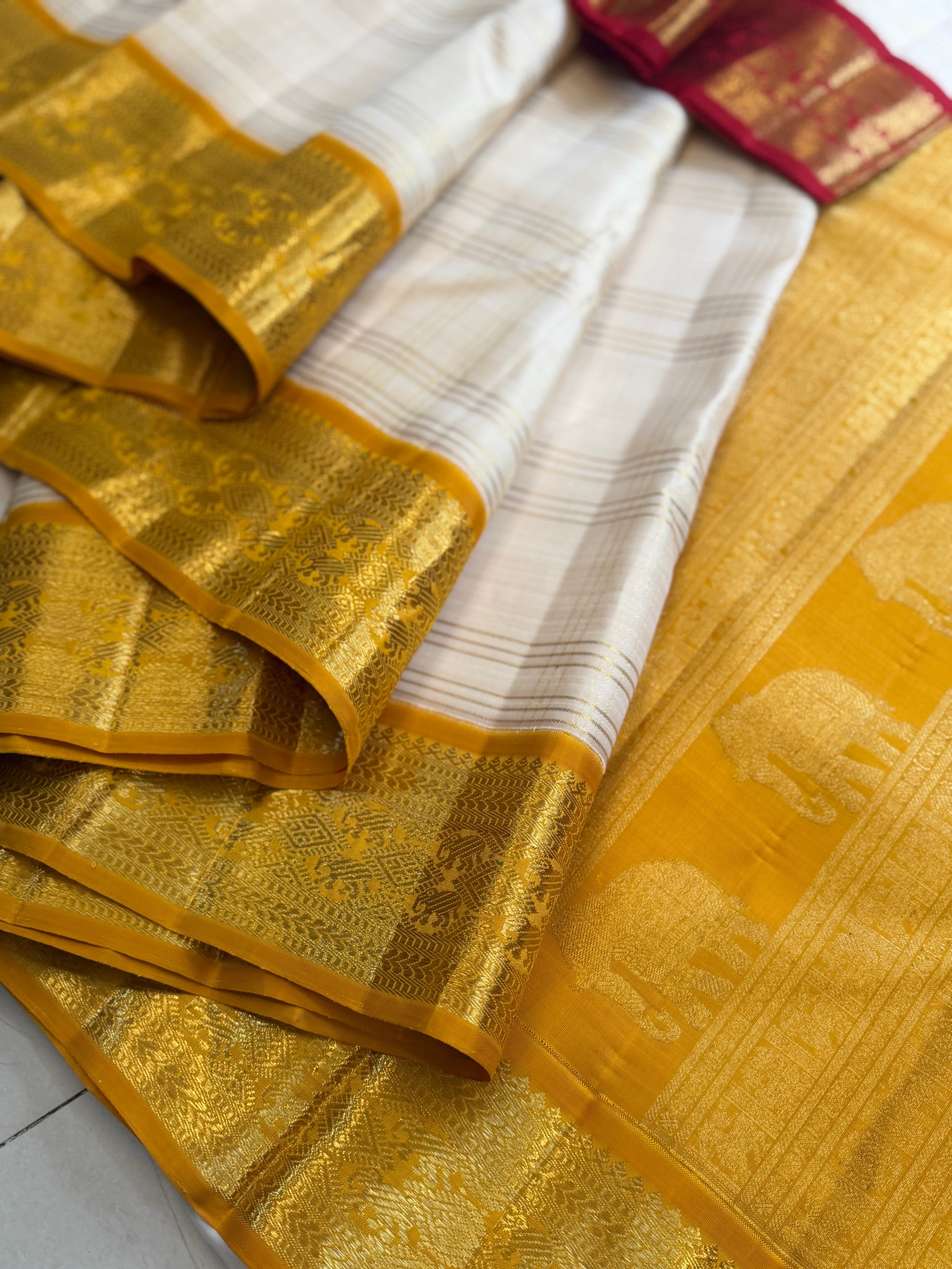 Malligai : off white Zari Kattam Ganga Jamuna   pure Zari Kanjipuram silk