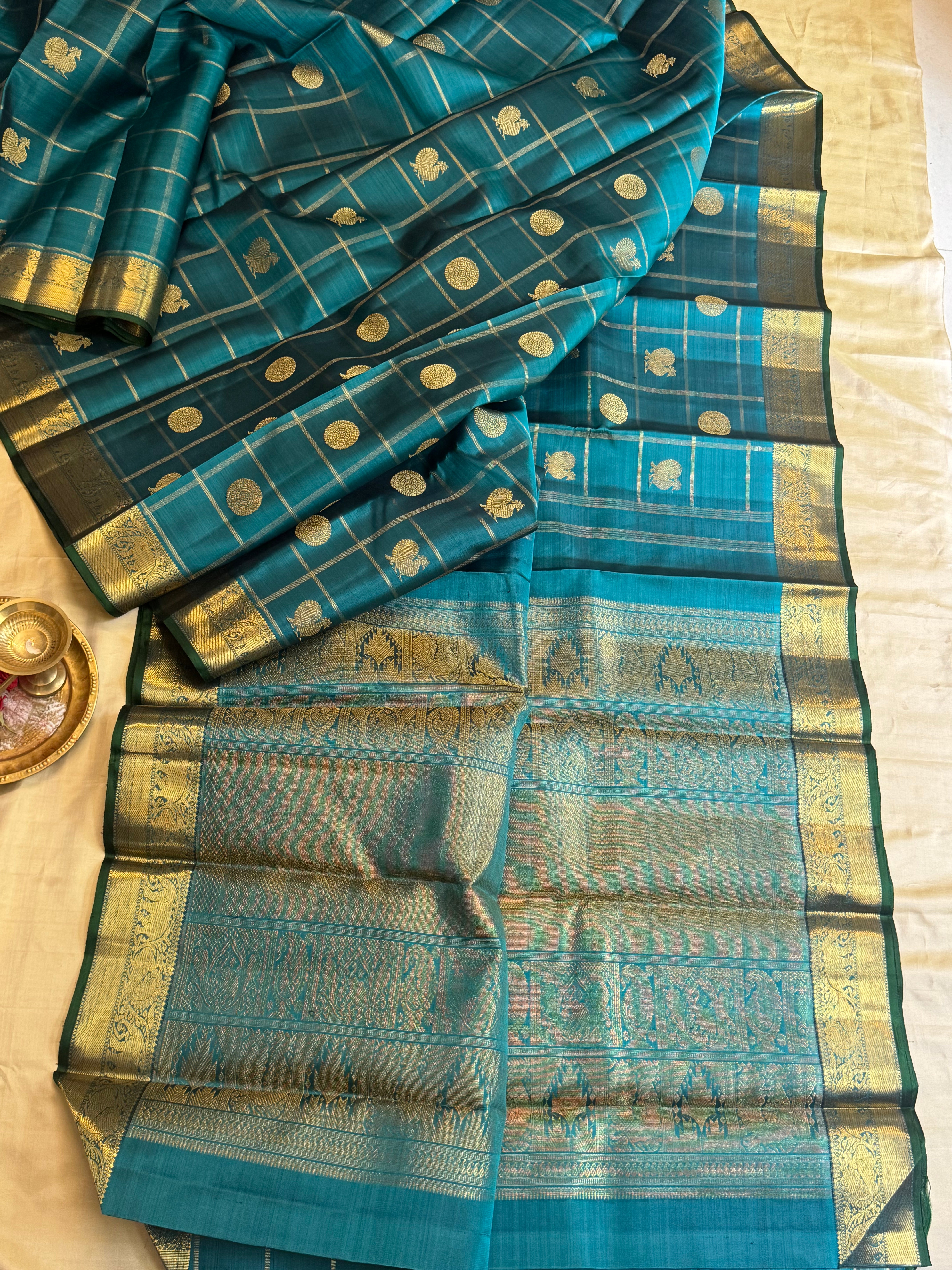 Teal kattam Butta / Bridal edit kanjipuram silk
