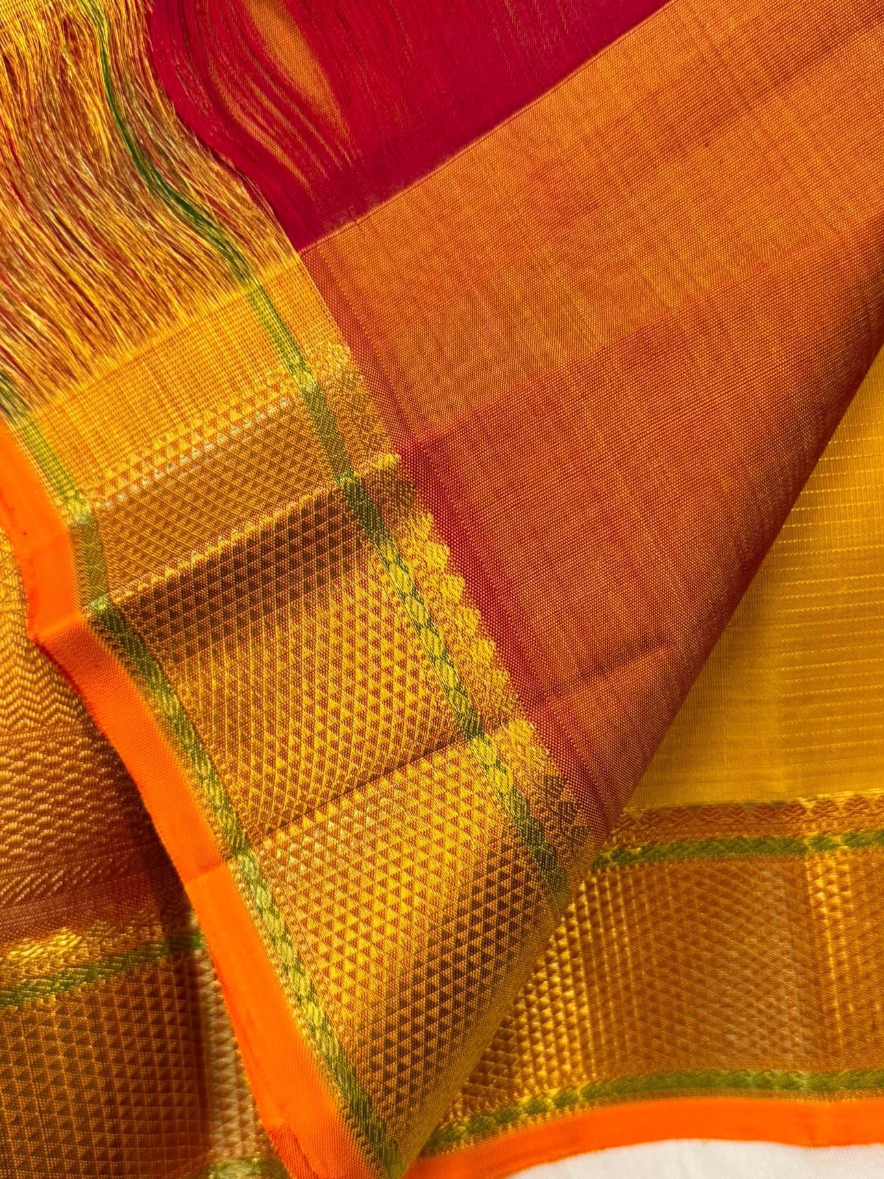 Golden yellow pure Zari Kattam / kanjipuram silk saree CLSA 10356