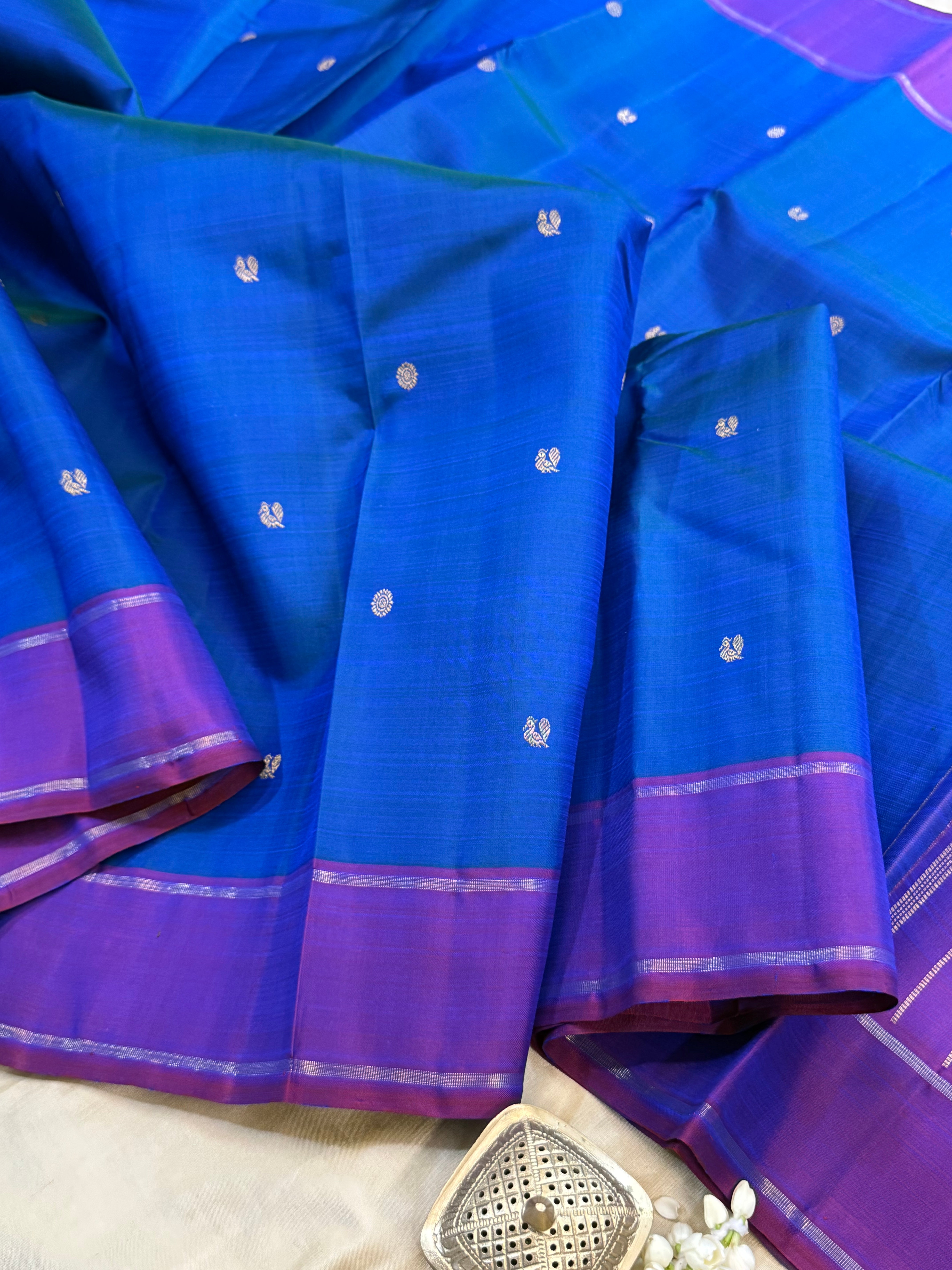 Bluish purple annam and chakram butta/ Kanjipuram silk CL9885