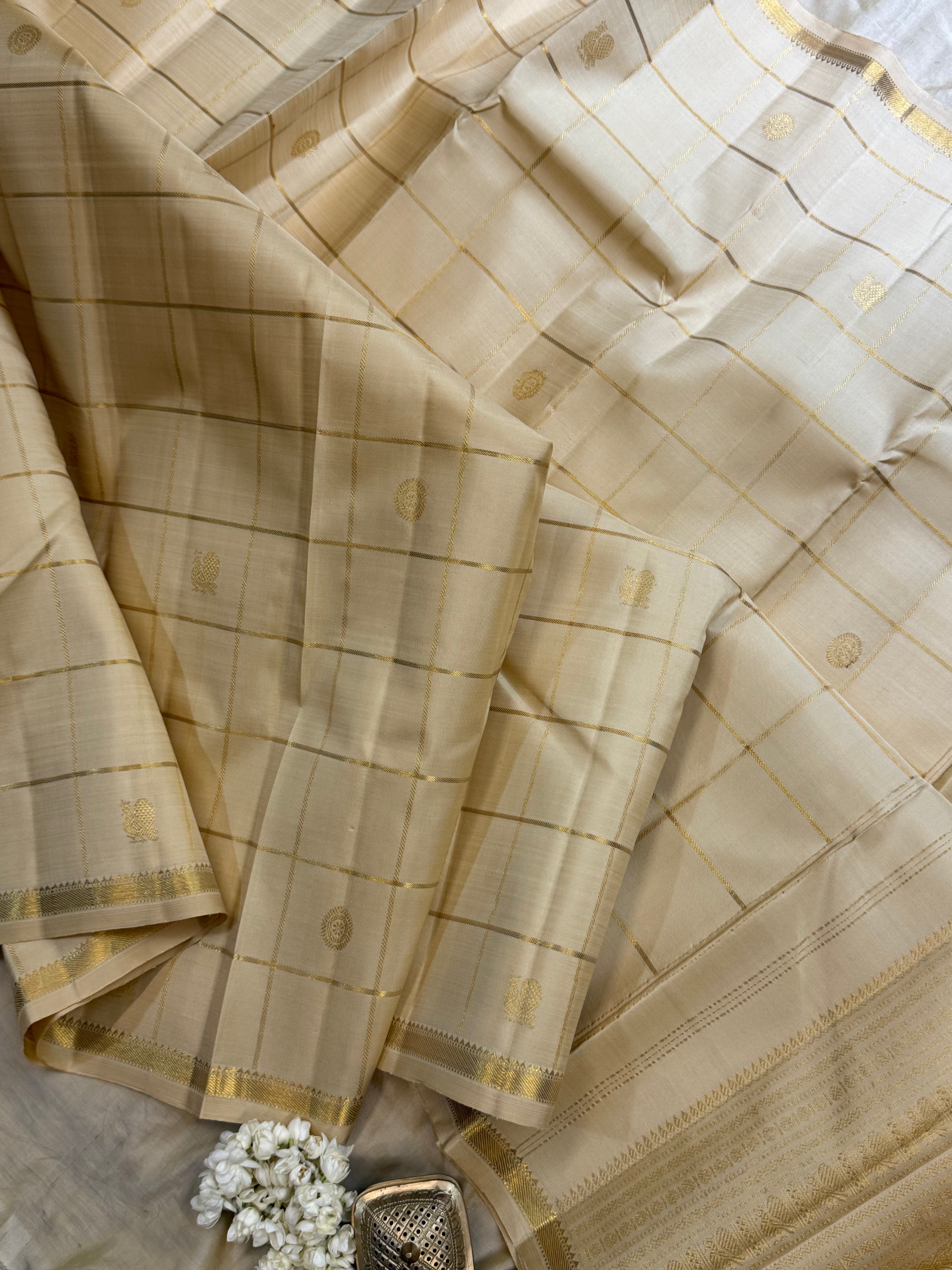 Tussar (golden) zari kattam butta / Arani Silk CL10104