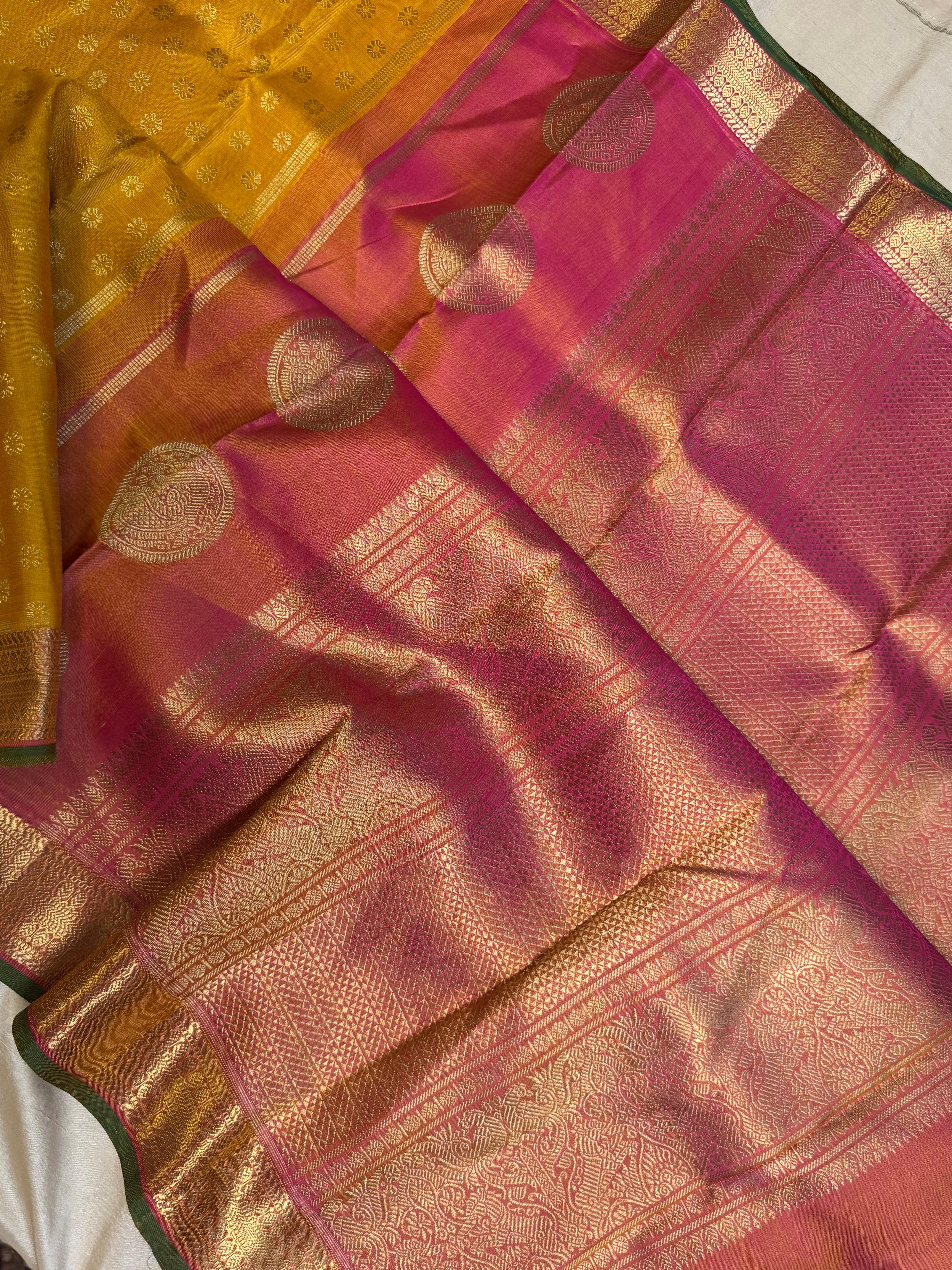 Mustard yellow Kamalam Butta / Kanjipuram silk