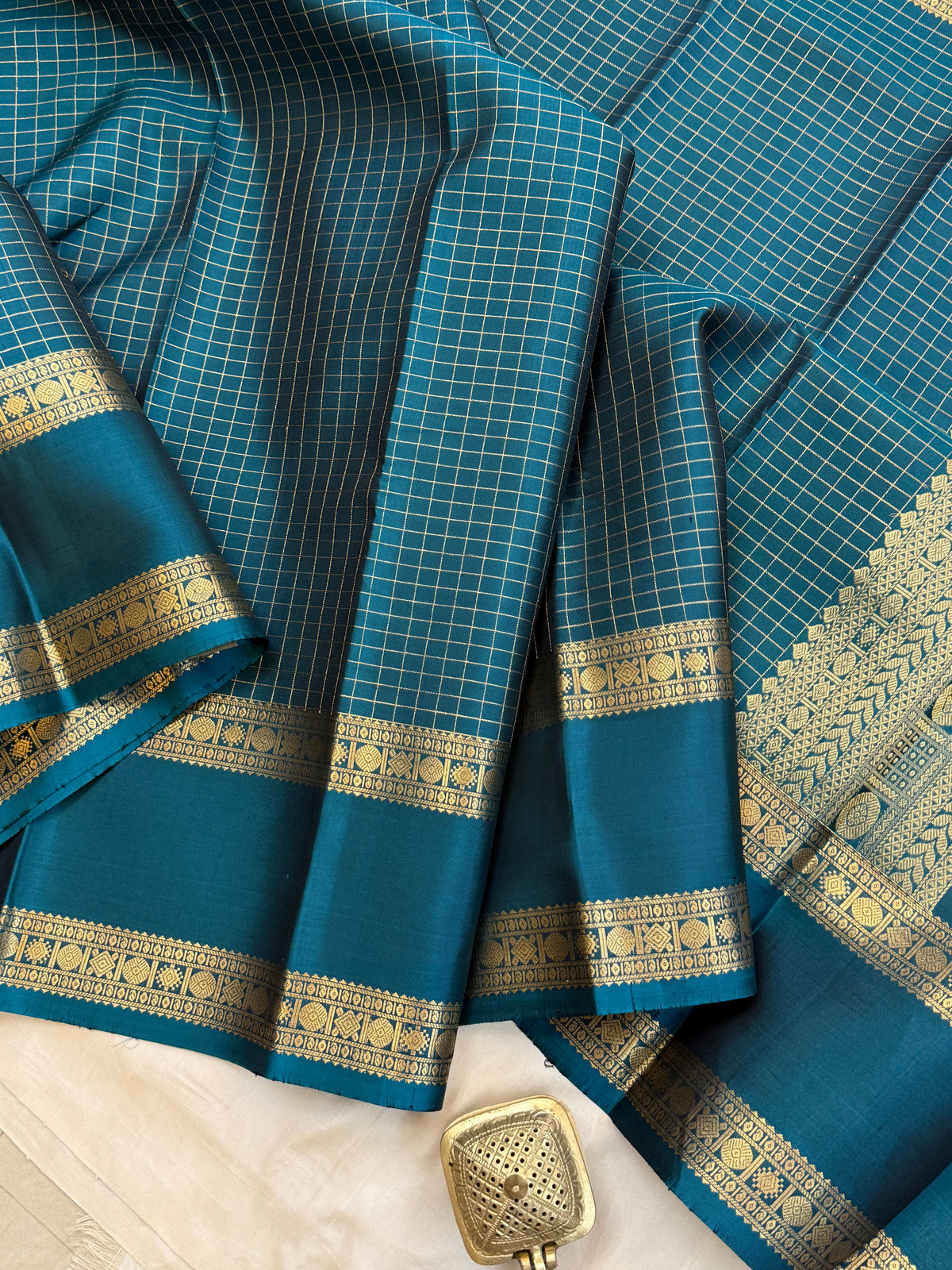Special edition Teal Blue with Zari kattam silk saree/clsa 12397