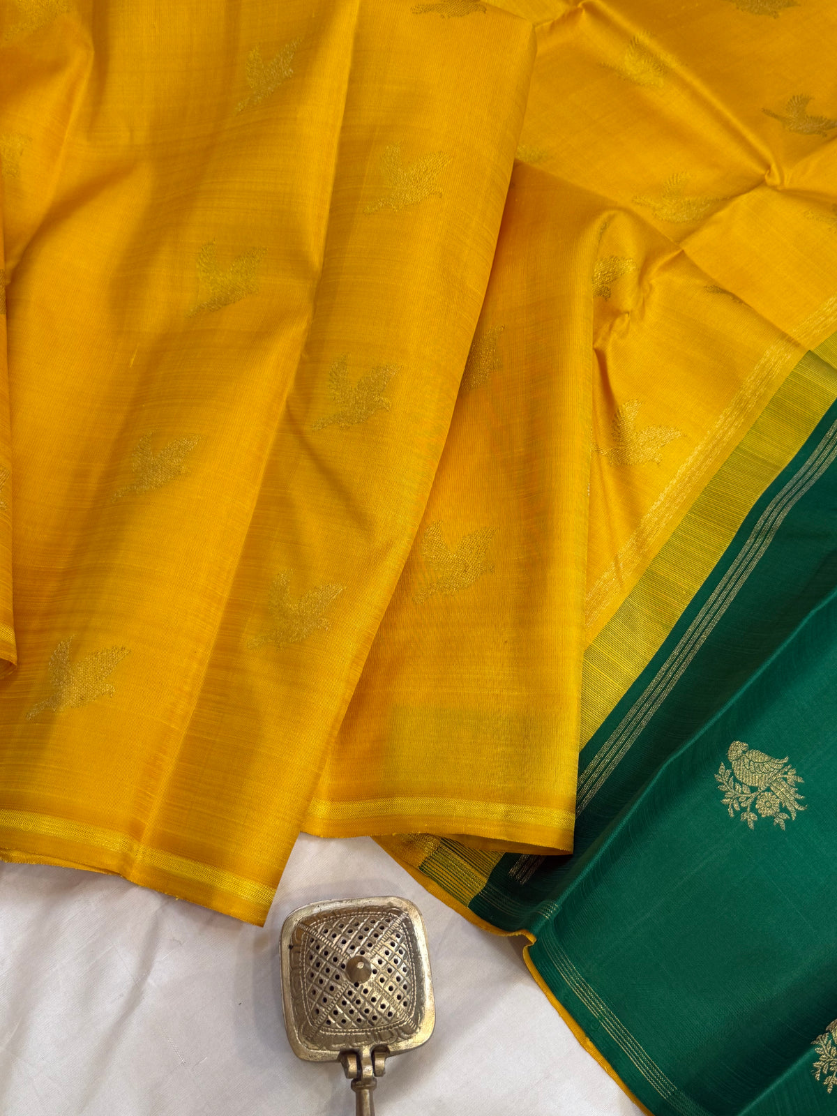 Yellow double pallu borderless / Kanjipuram silk CLSA12812