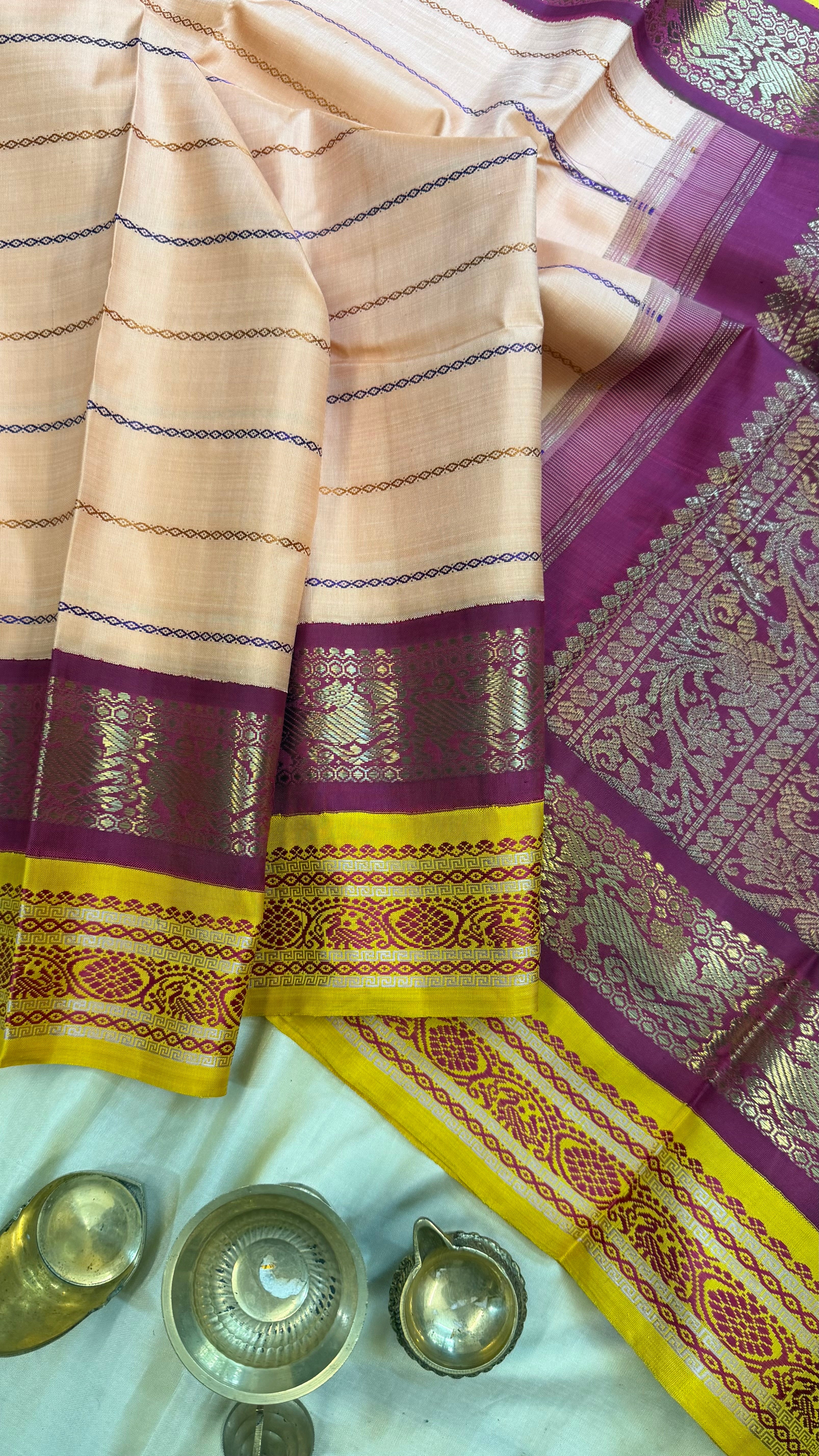 Retta Korvai retta palla master weaver / Kanjipuram silk