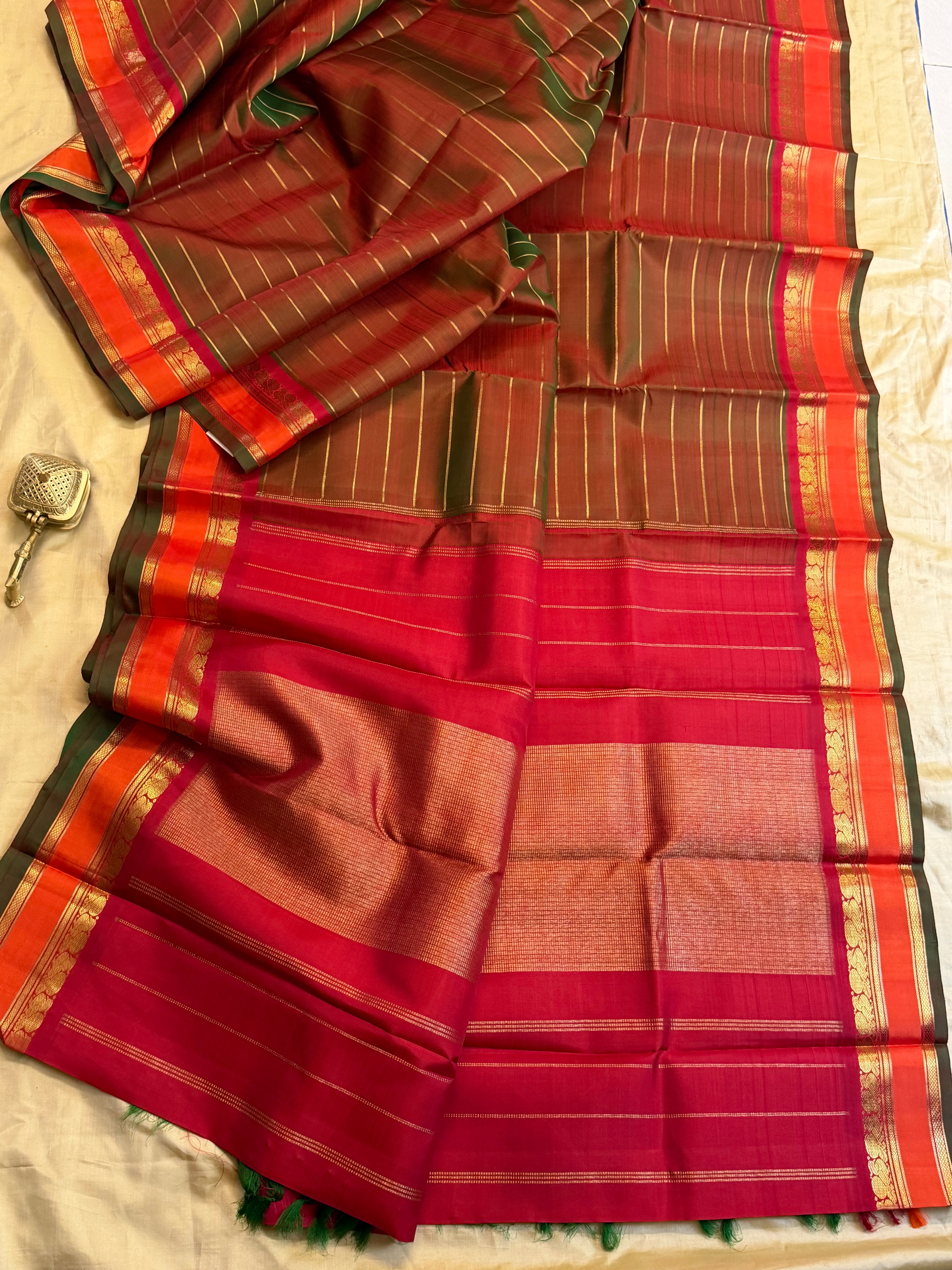 Manthulir veldhari / Kanjipuram silk