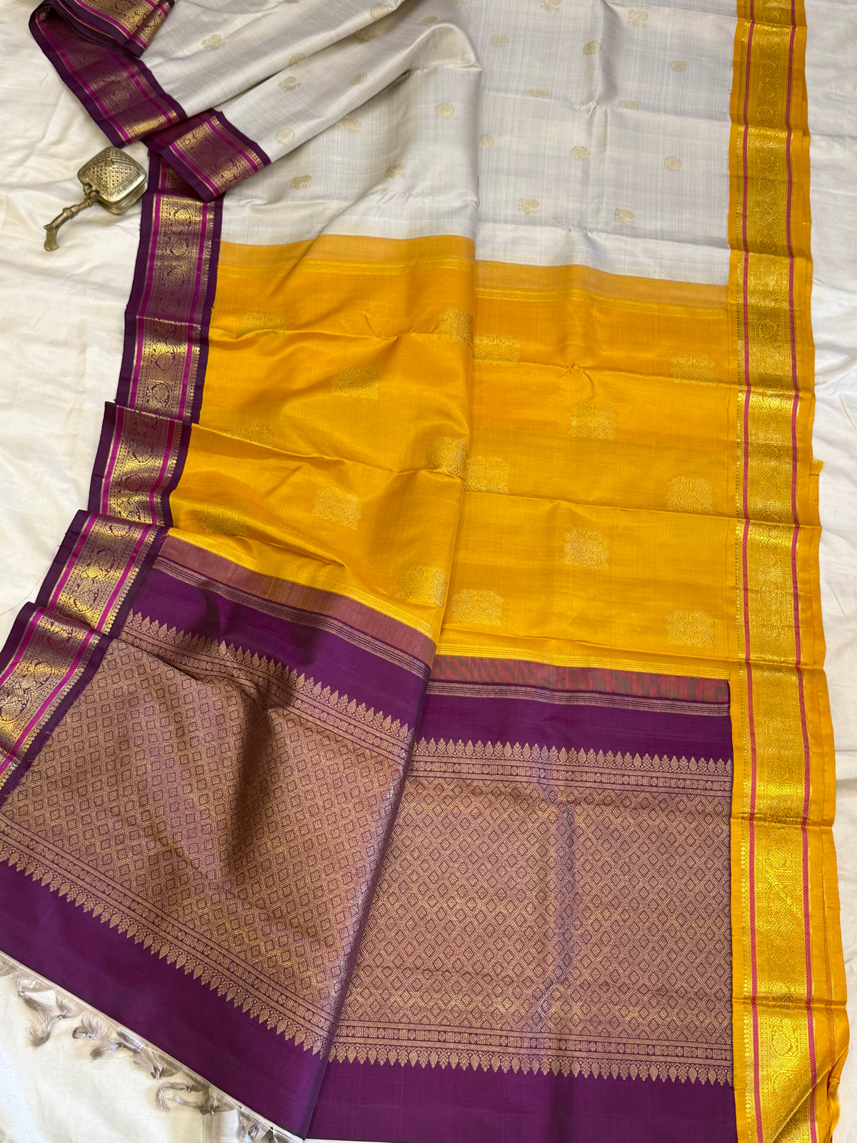 Offwhite shot silver shade and purple kai korvai double pallu / Kanjipuram silk CLSA12816