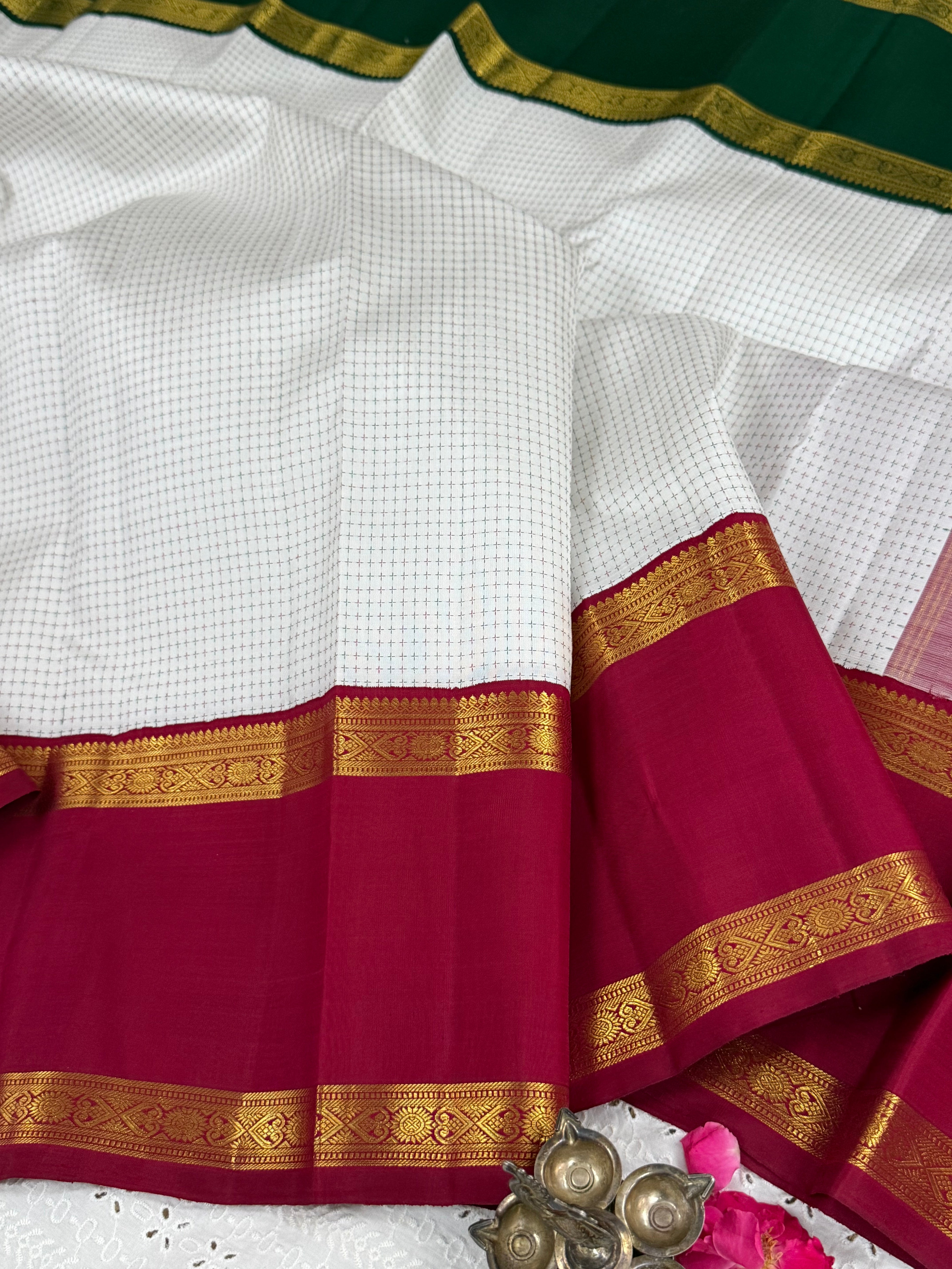 Offwhite ganga jamuna border/ Arani silk