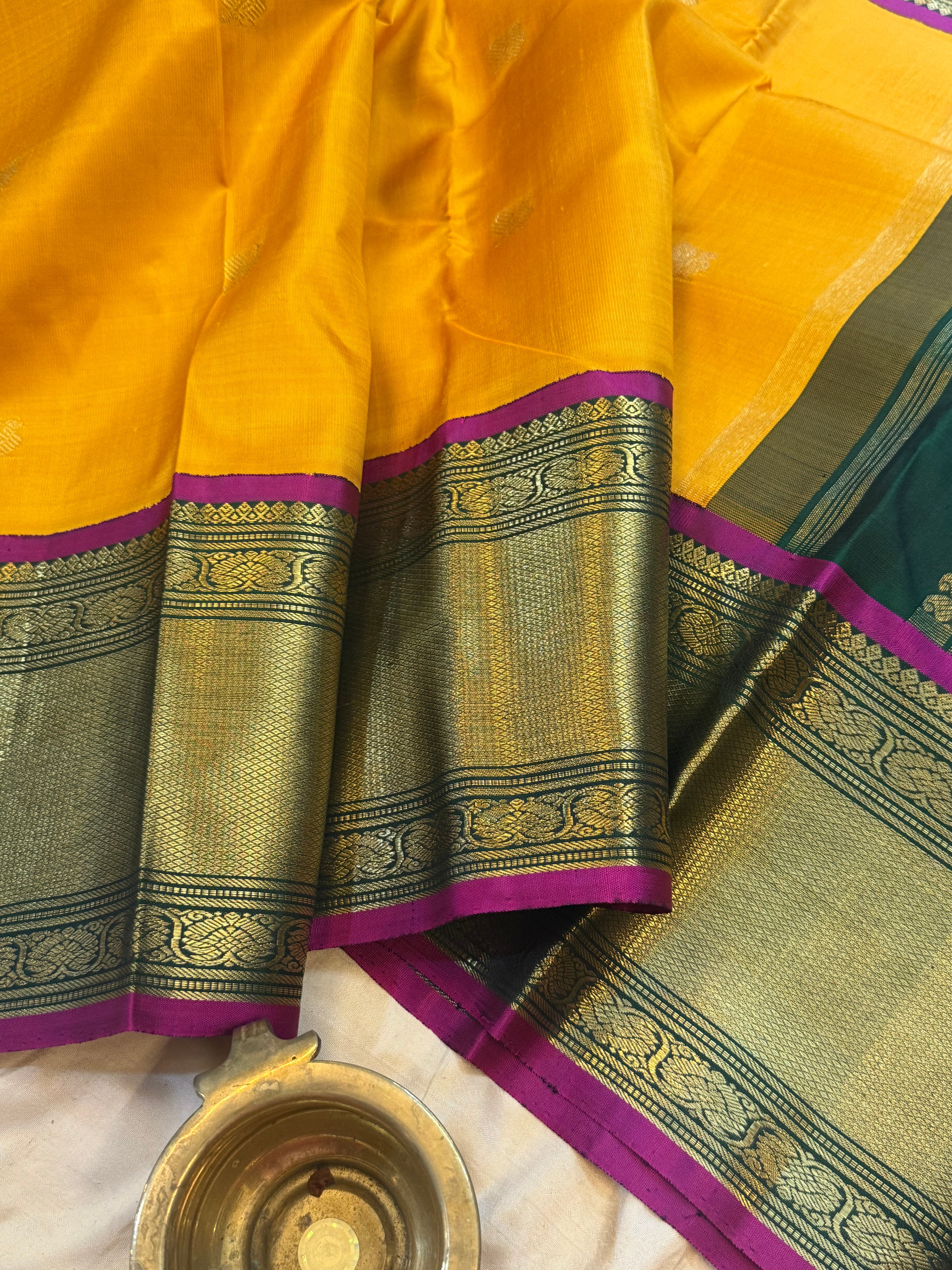 Exclusive yellow Kai korvai/ kanjipuram silk