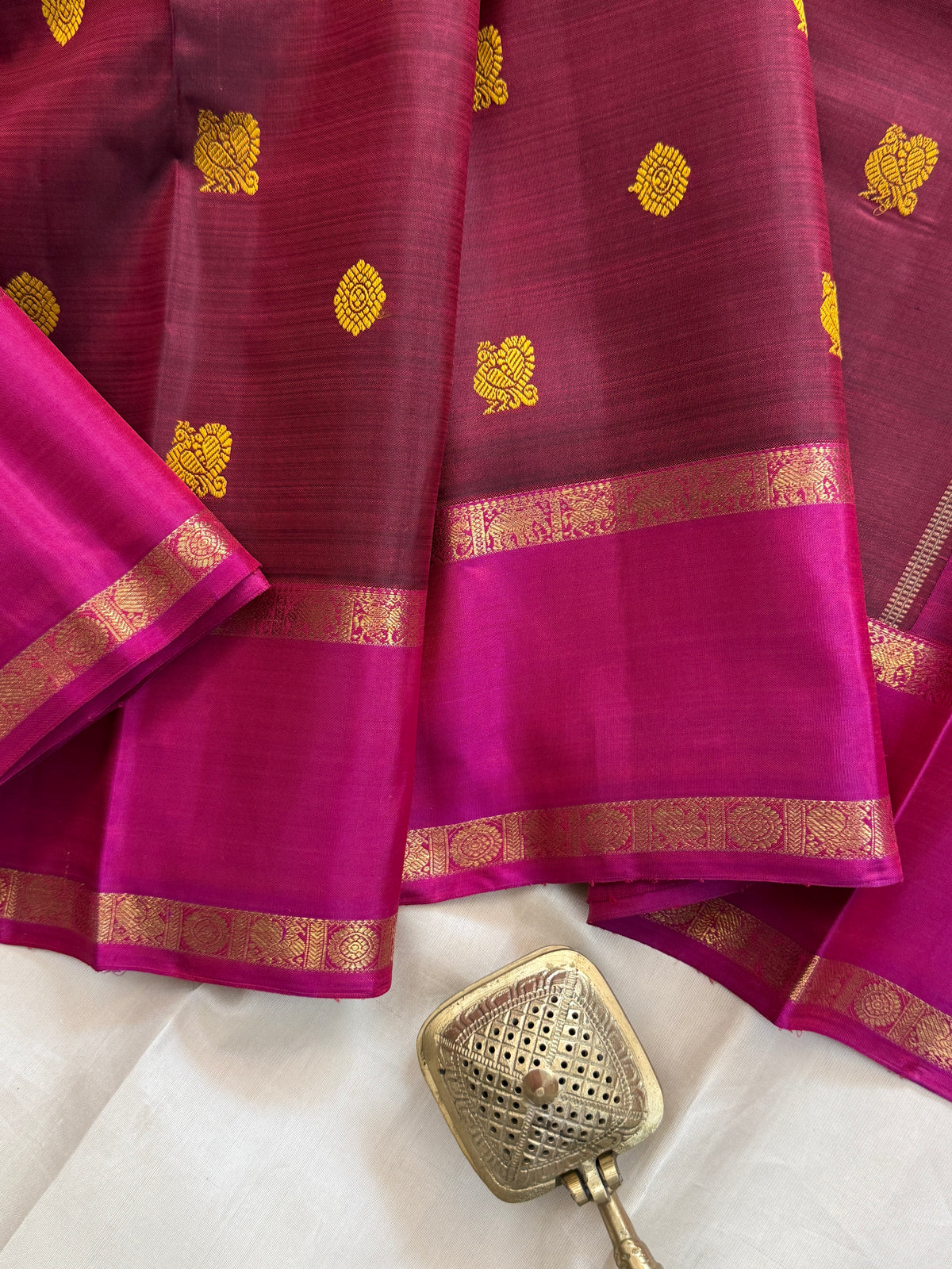 Maroon rettapet zari and body thread butta clsa 5569