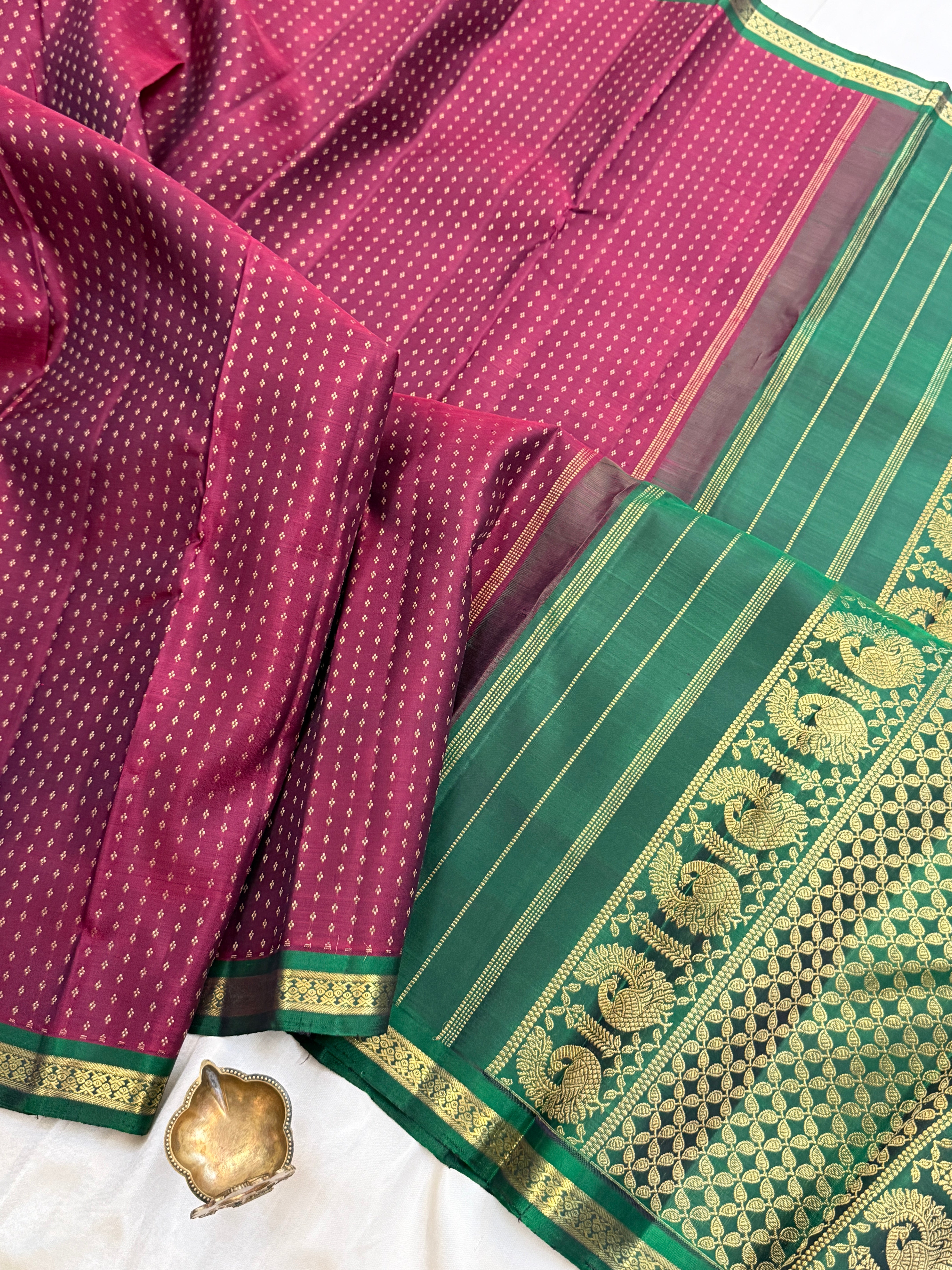 Laksham butta small border/ Kanjipuram silk CLSA10717