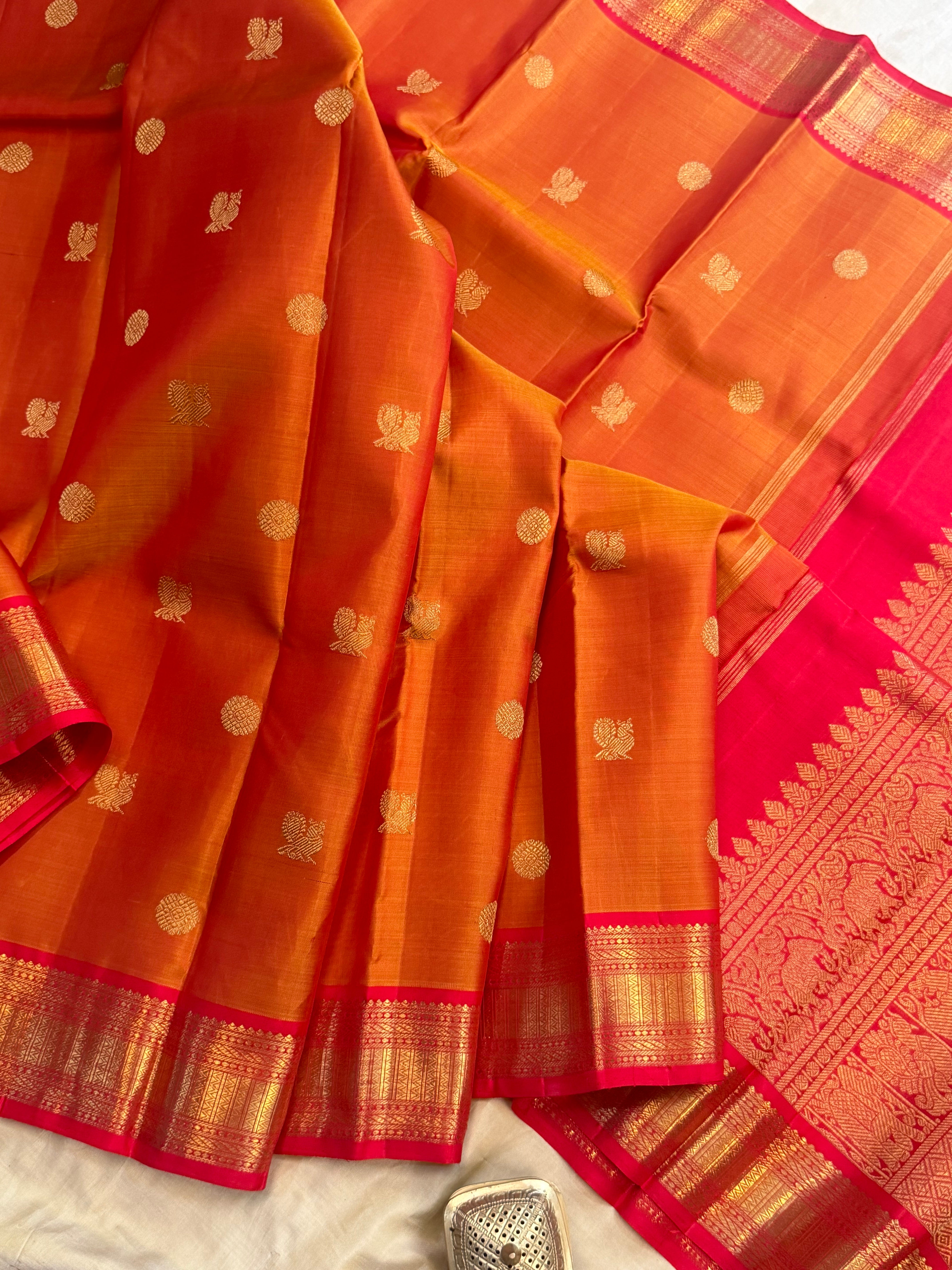 Moha : Simha colour red border pure Zari Kanjipuram silk