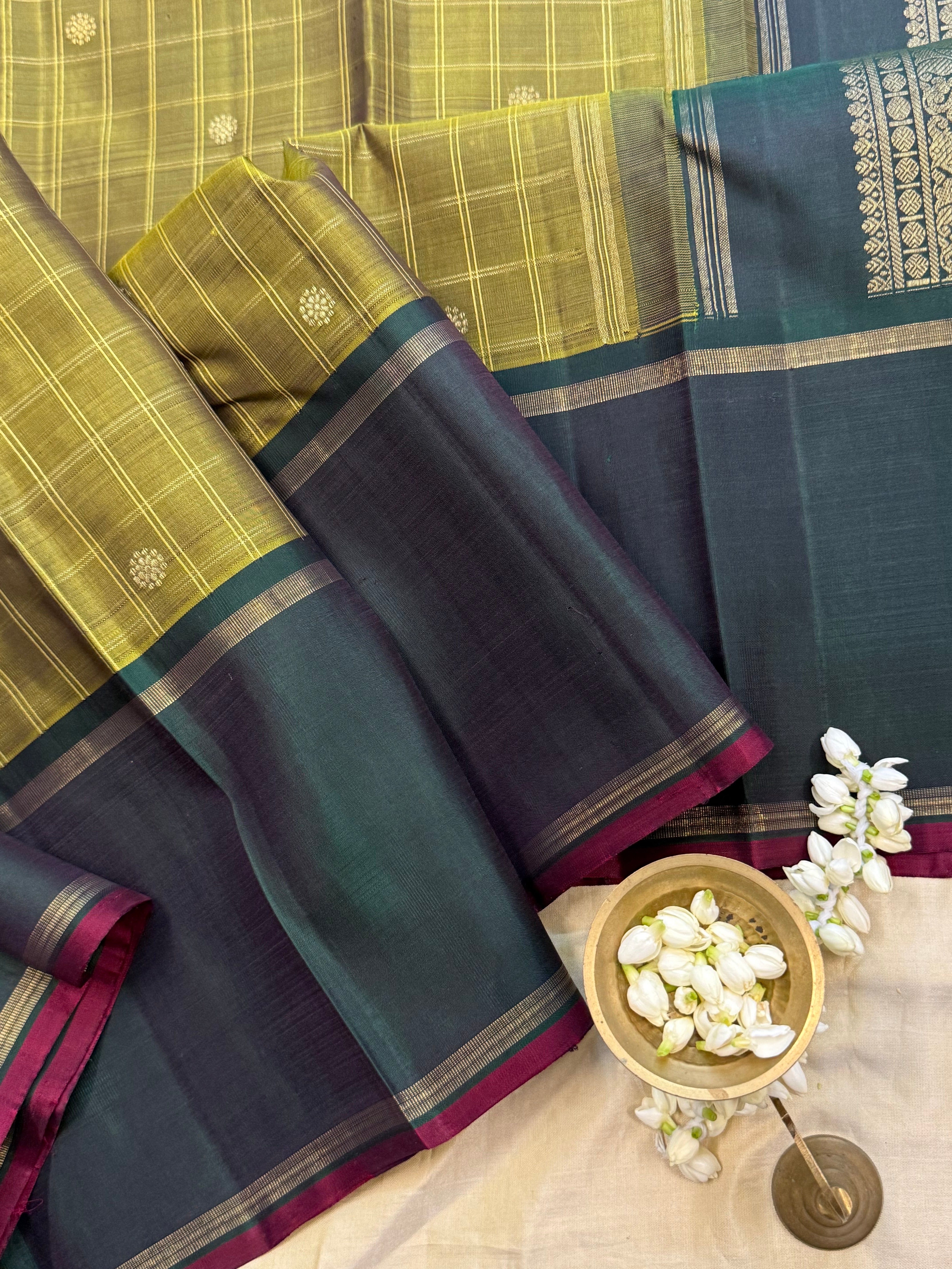 Olive green kattam butta and dark green/ Kanjipuram silk