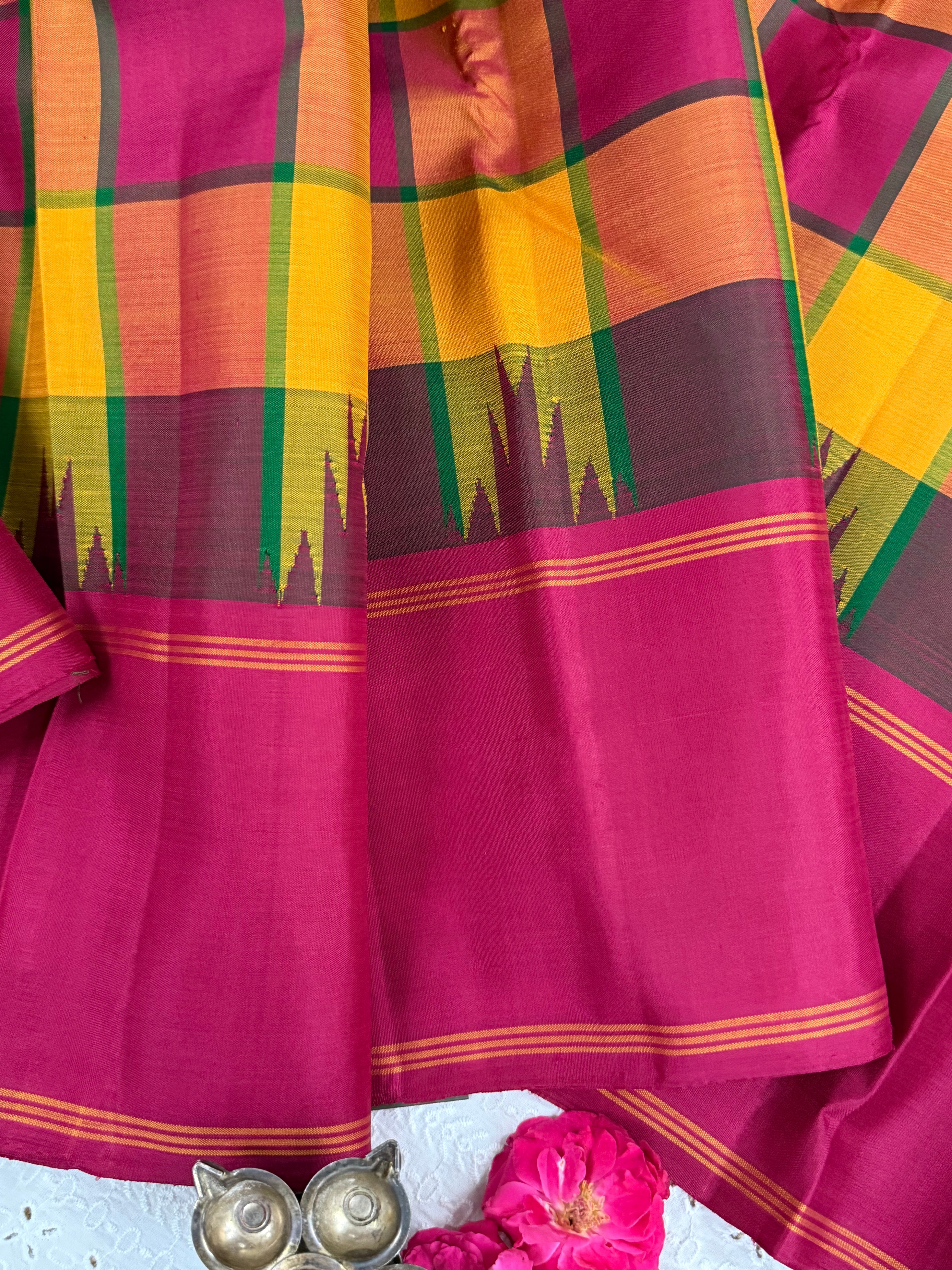 Paalum pazhamum kattam / Arani silk