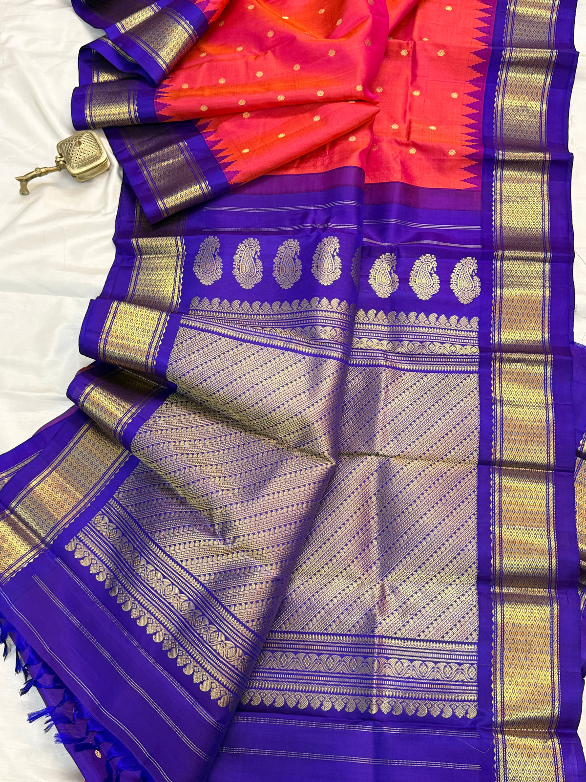 Gadwal silk pink shot colour Korvai temple clsa7386