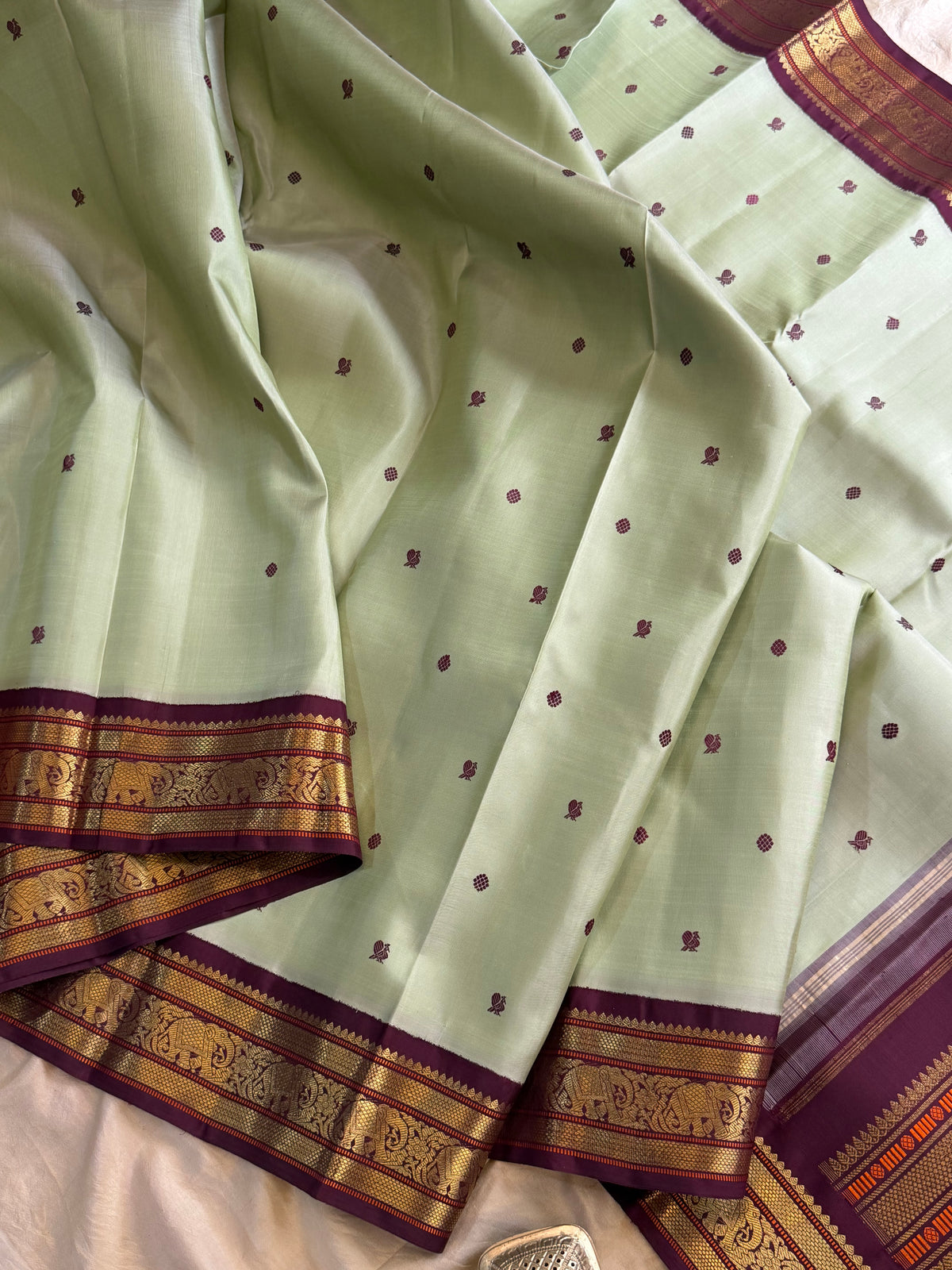 Pista green  Kai Korvai - pure Zari Kanjipuram silk