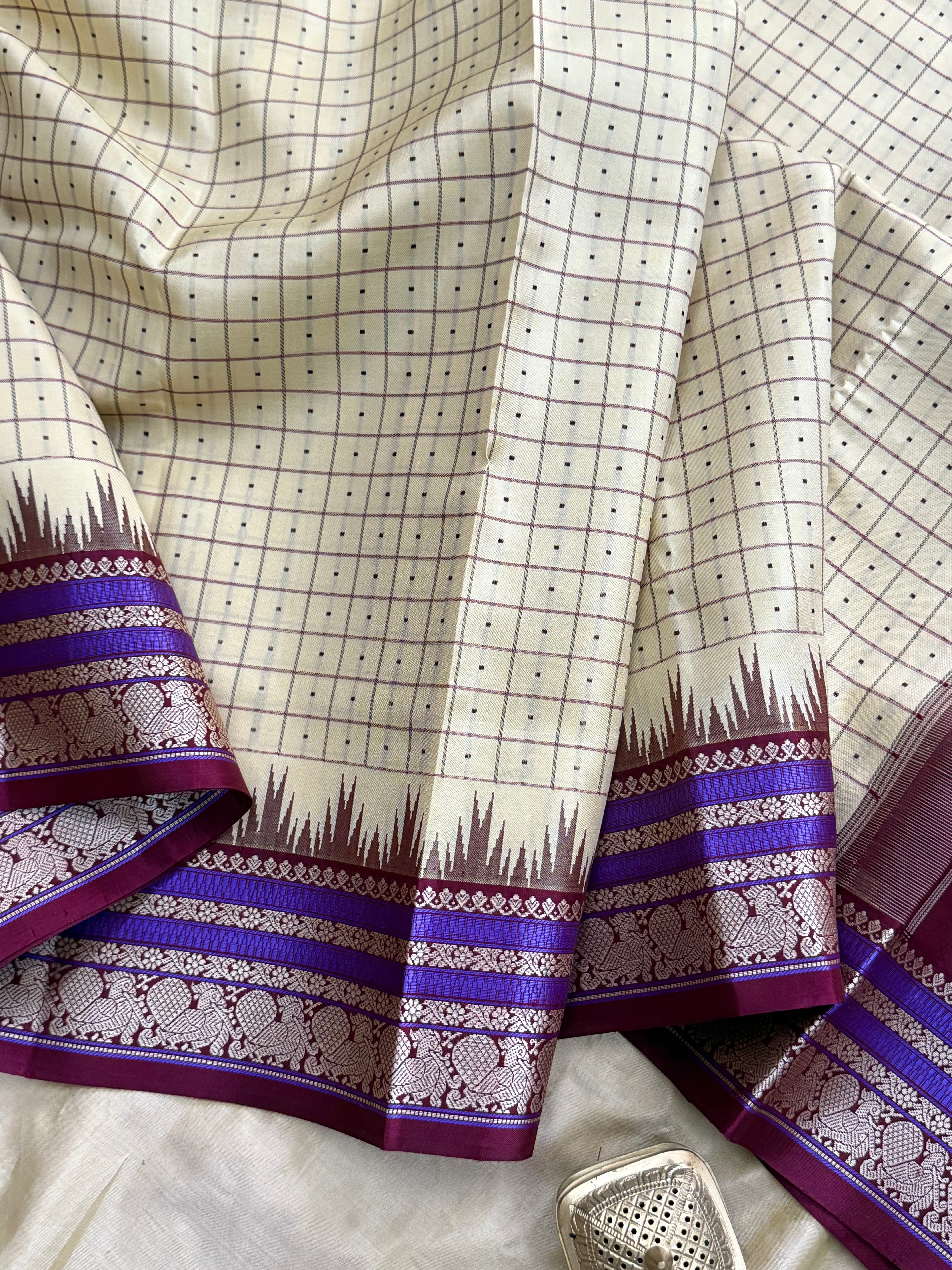 Cream Laksham Butta with temple border/ special edition CLSA10477