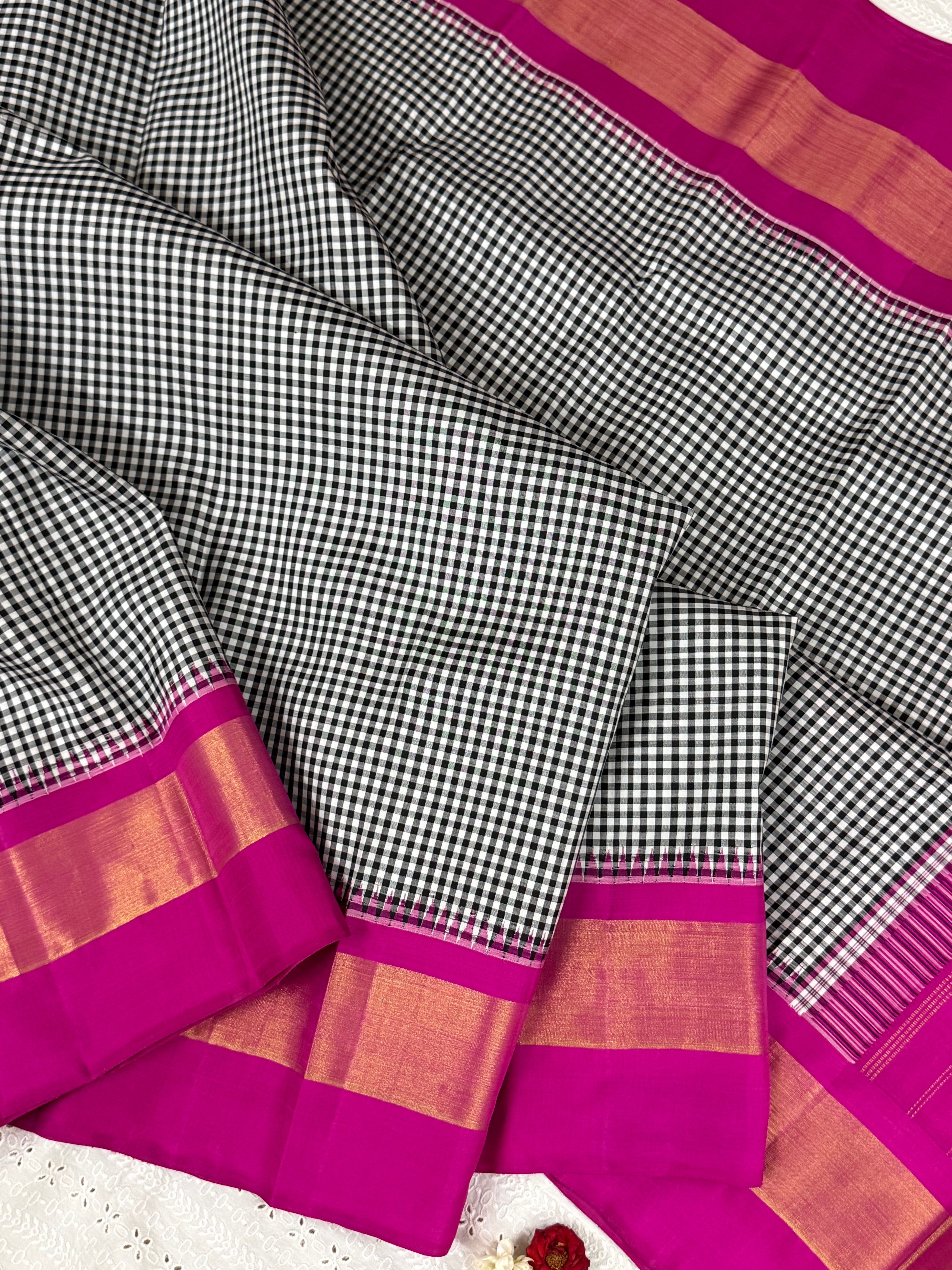 Black and white checks and pink / Arani silk