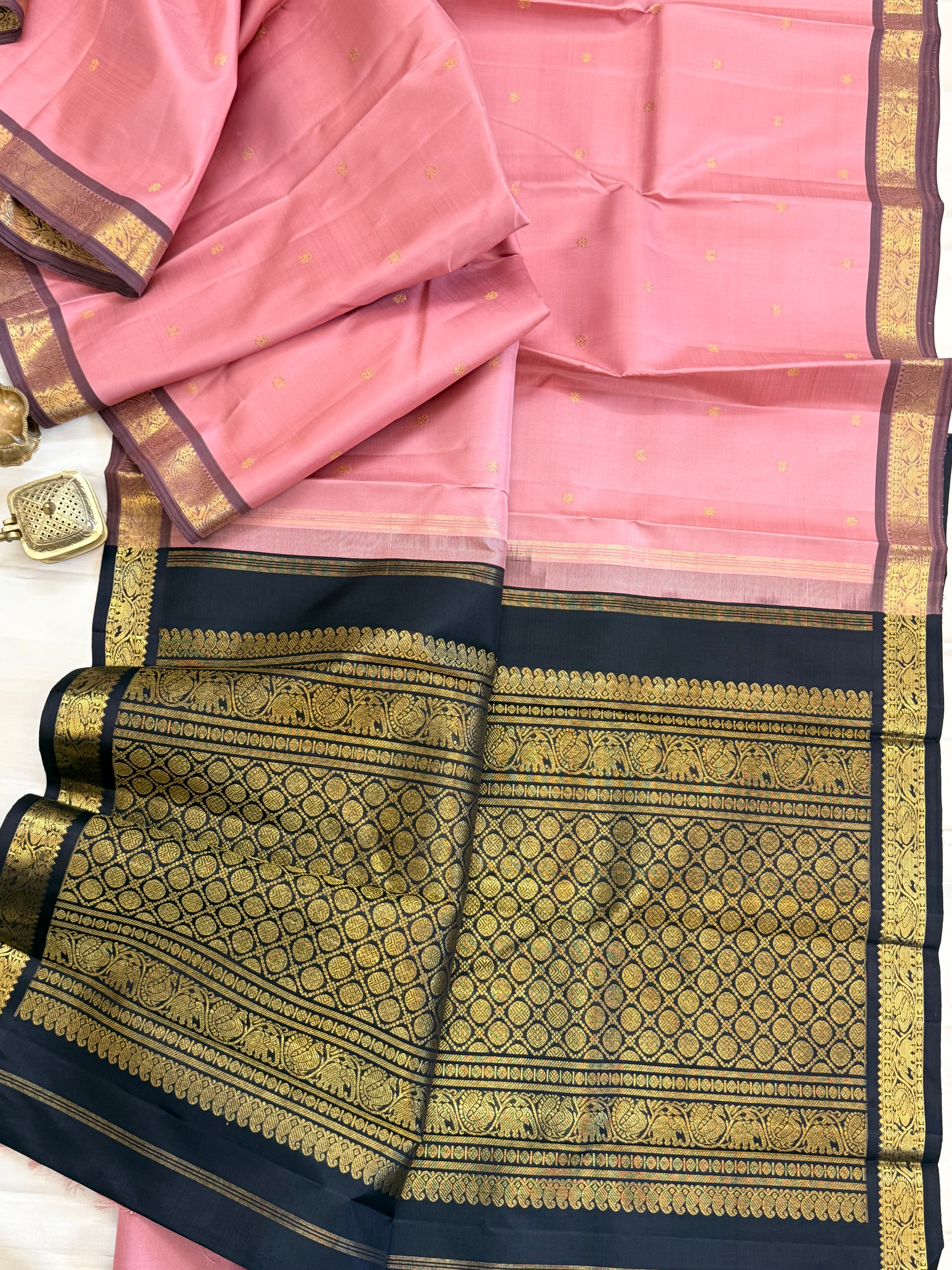Dusty pink with kanchana Small border / kanjipuram silk saree clsa 11002