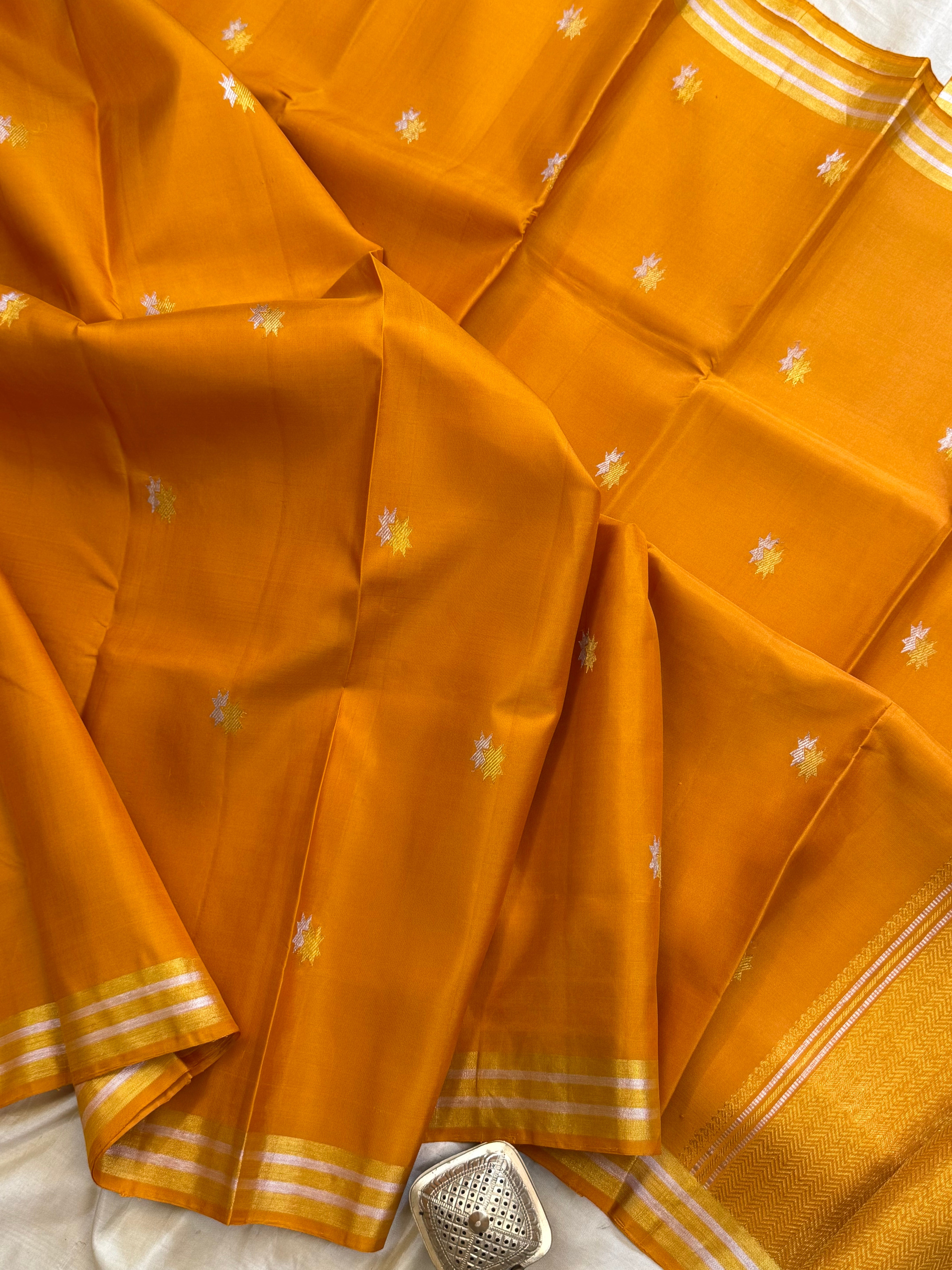 Turmeric body with gold and silver Butta / Arani silk CLSA8862