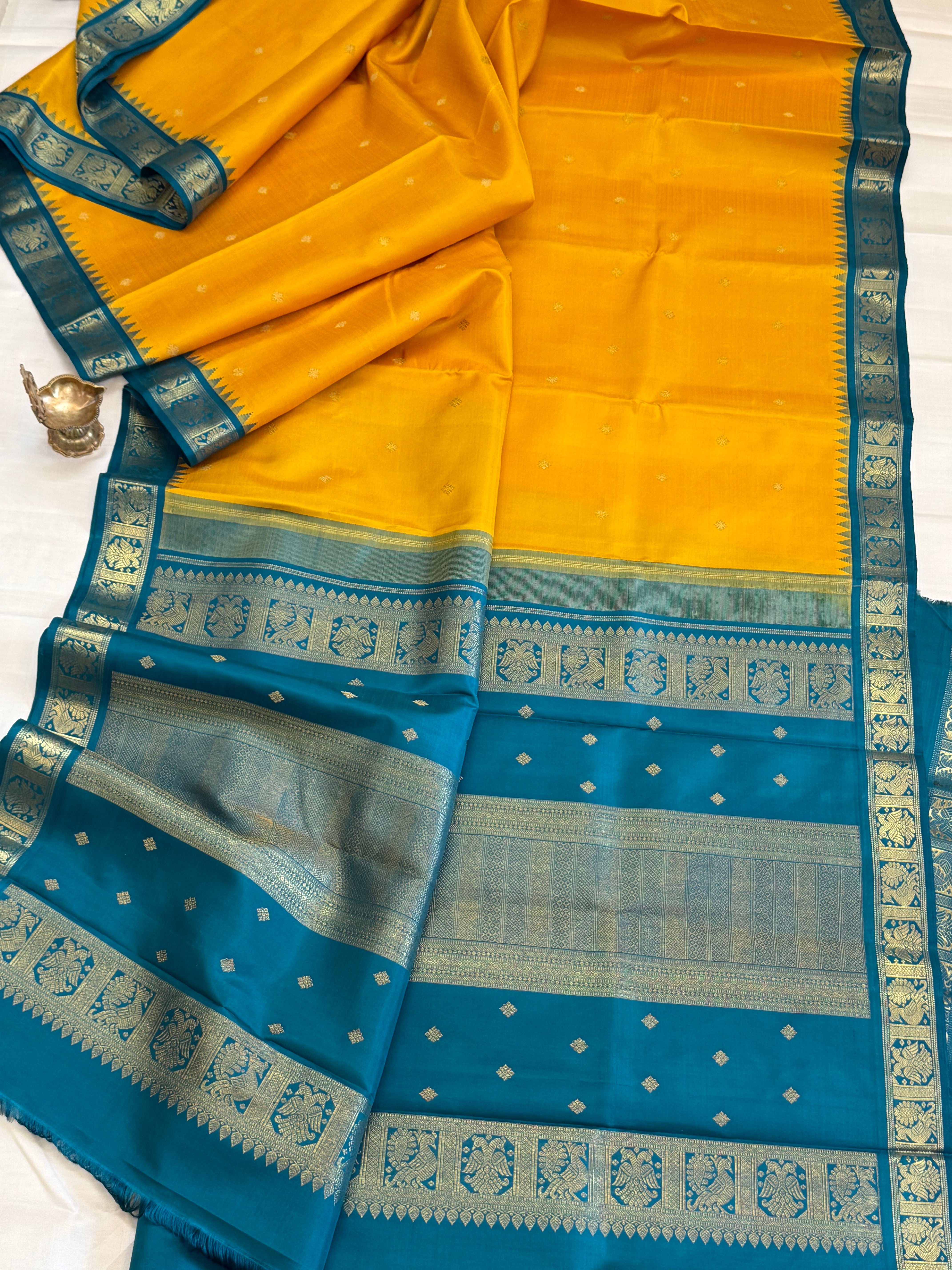 Mustard yellow Kai Korvai with unusual teal blue border/ kanjipuram silk CLSA 10321