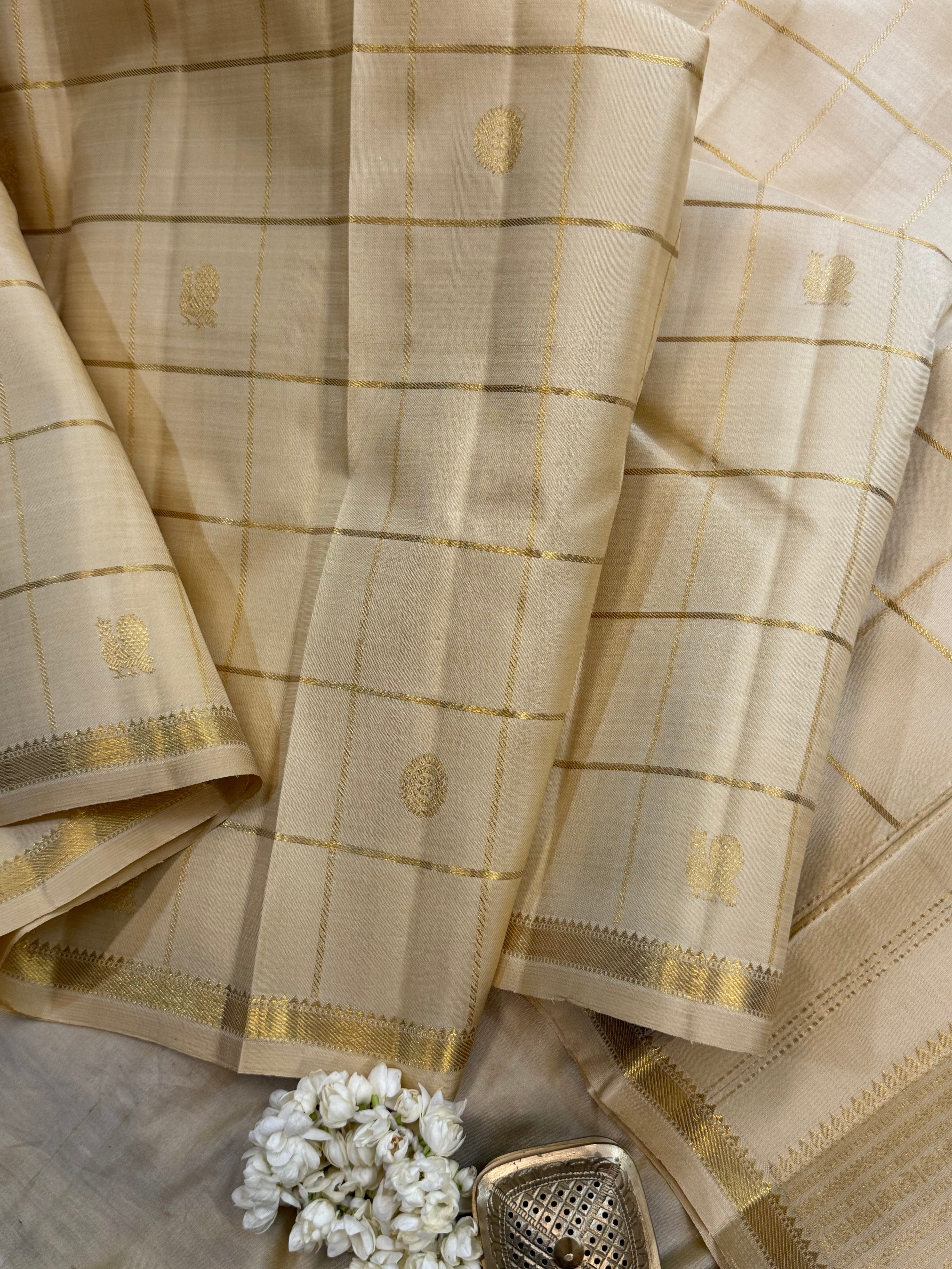 Tussar (golden) zari kattam butta / Arani Silk CL10104
