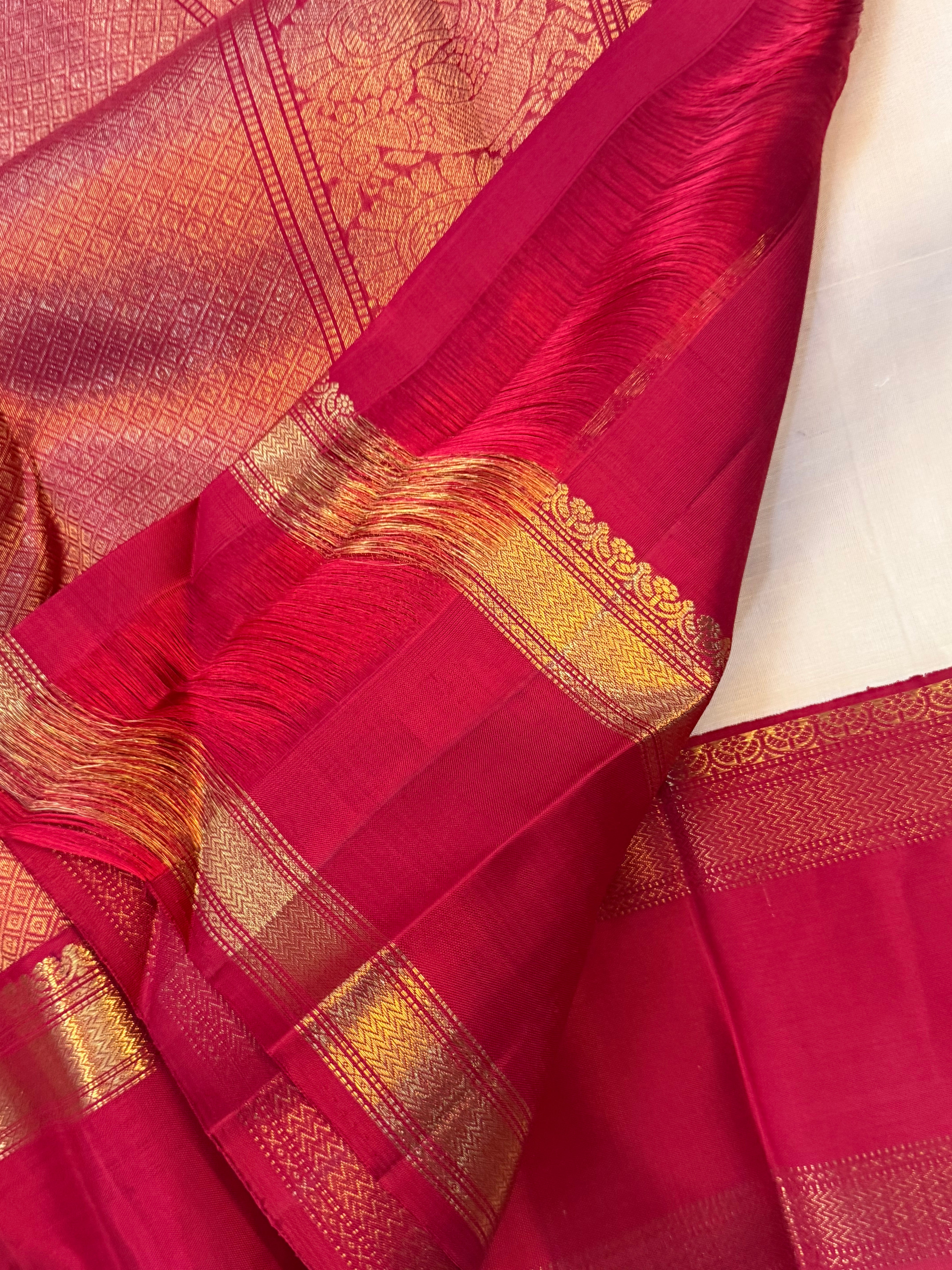 Off white  retta pet Kai Korvai  / Kanjipuram silk