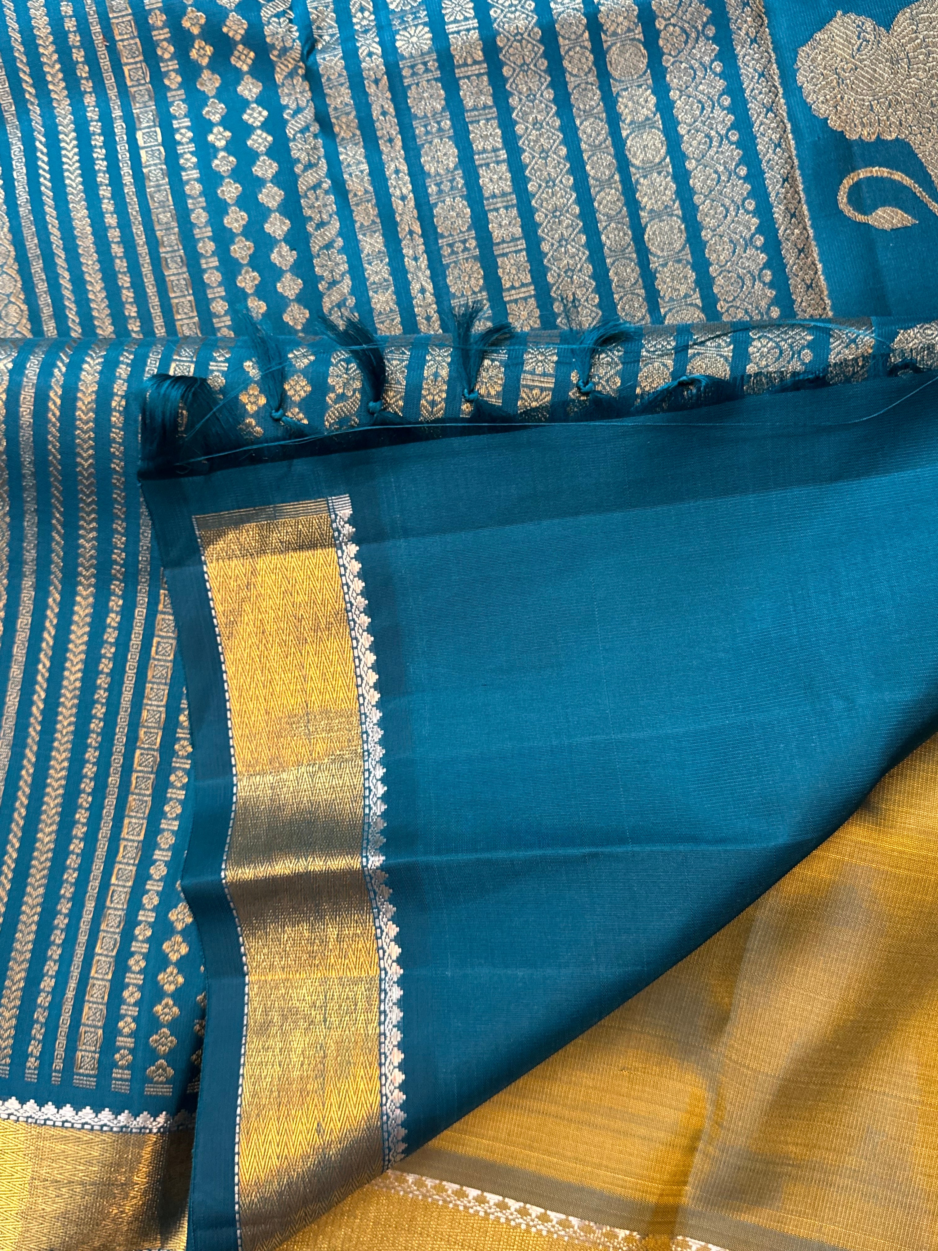 Master weaver fish Butta long Palla   : kanjipuram silk