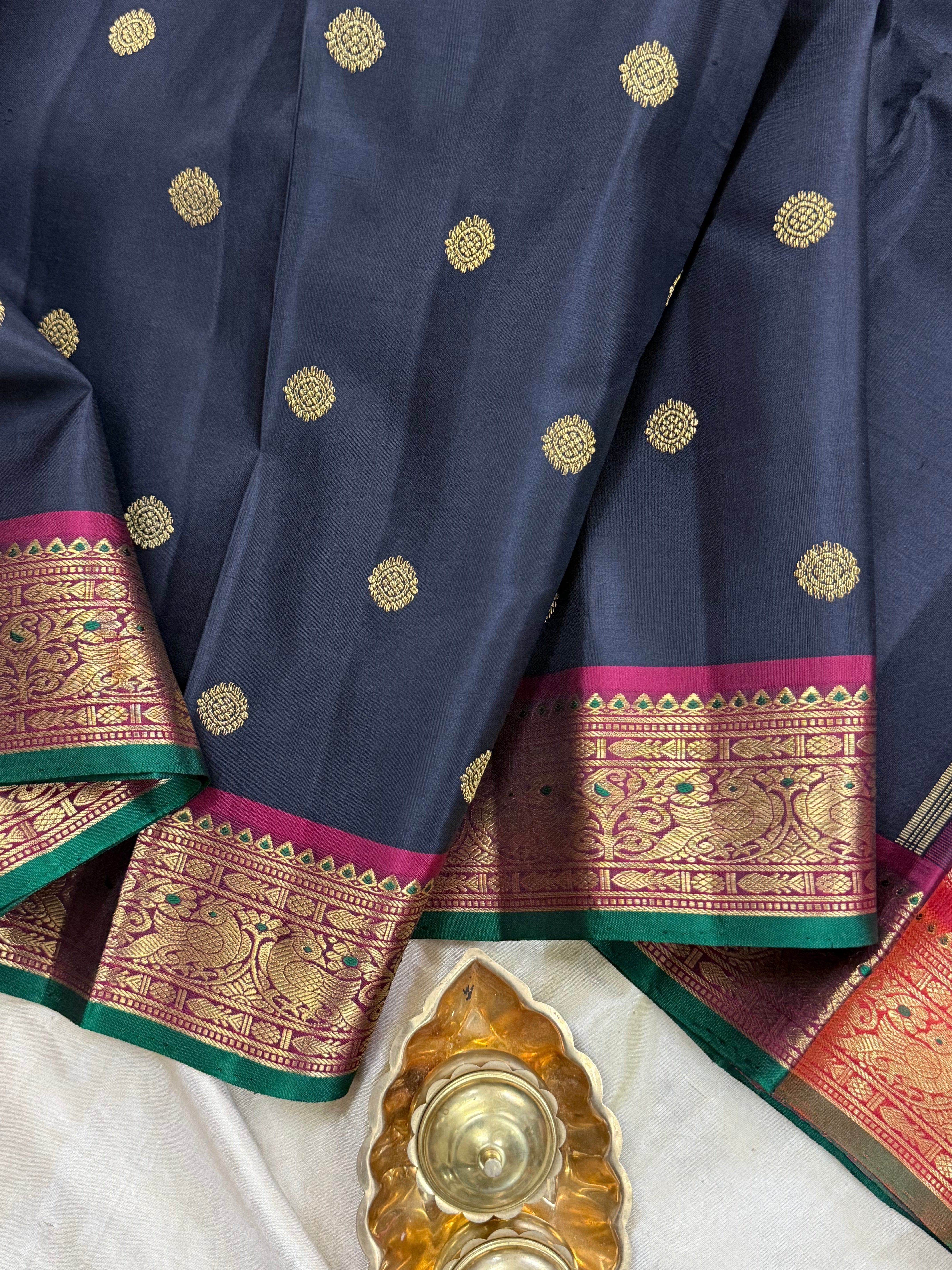 Black meenakari border-double color pallu / Kanjipuram silk CL9657