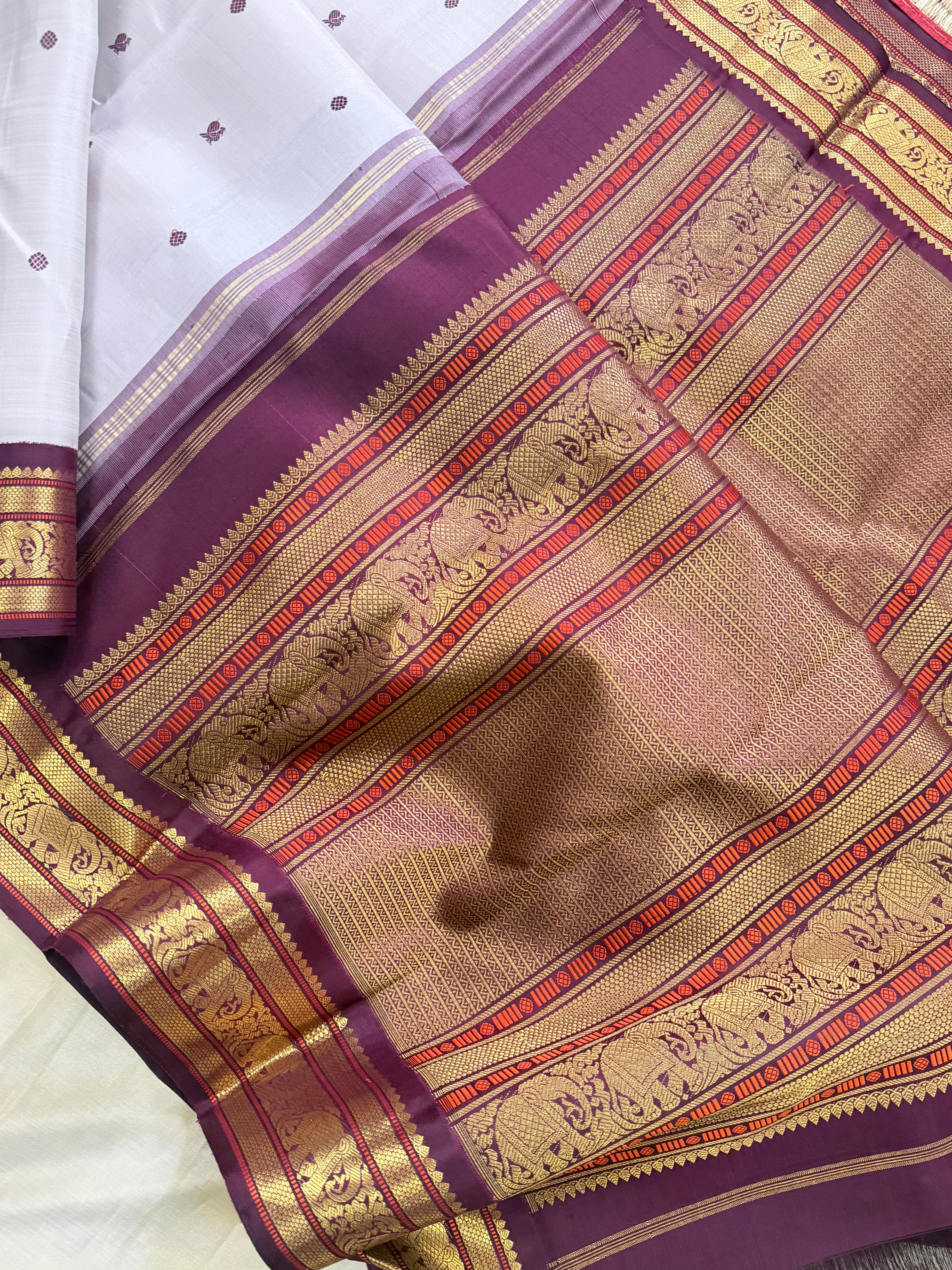 Eeyam shade Kai Korvai / pure Kanjipuram silk
