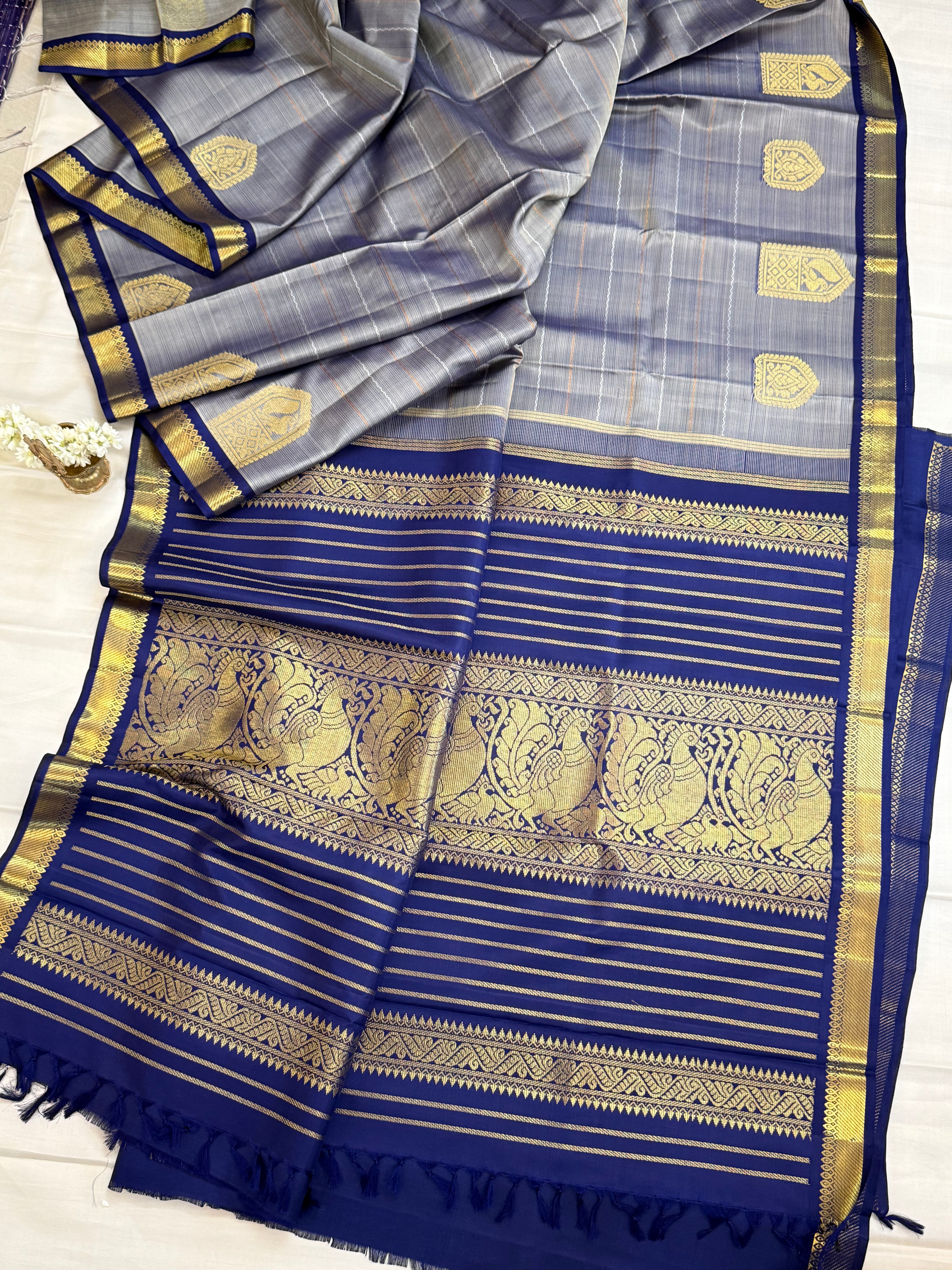 Master weaver veldhari beetu Butta Kanjipuram silk CLSA10759