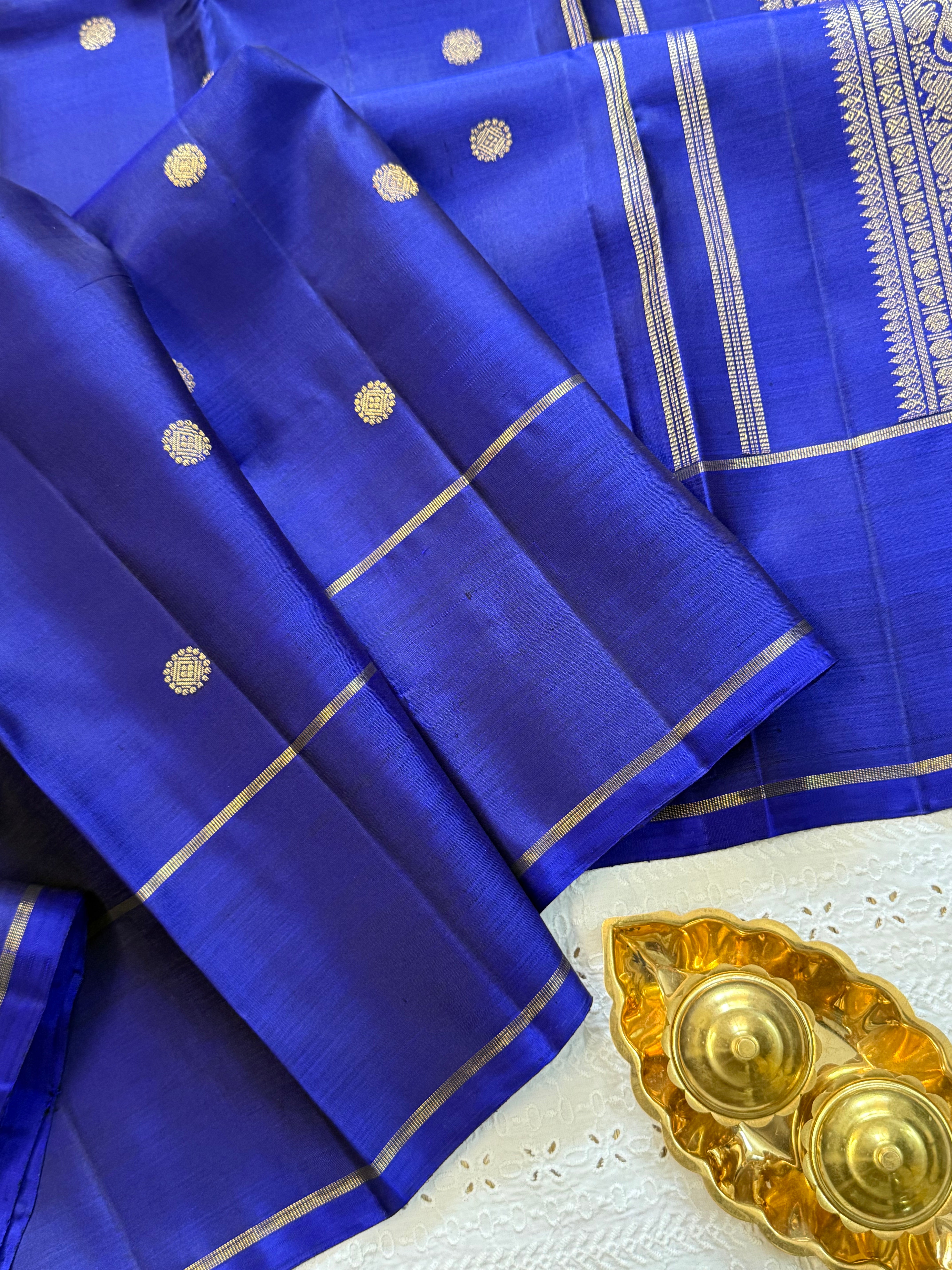 Ms blue kamalam butta/ Kanjipuram silk