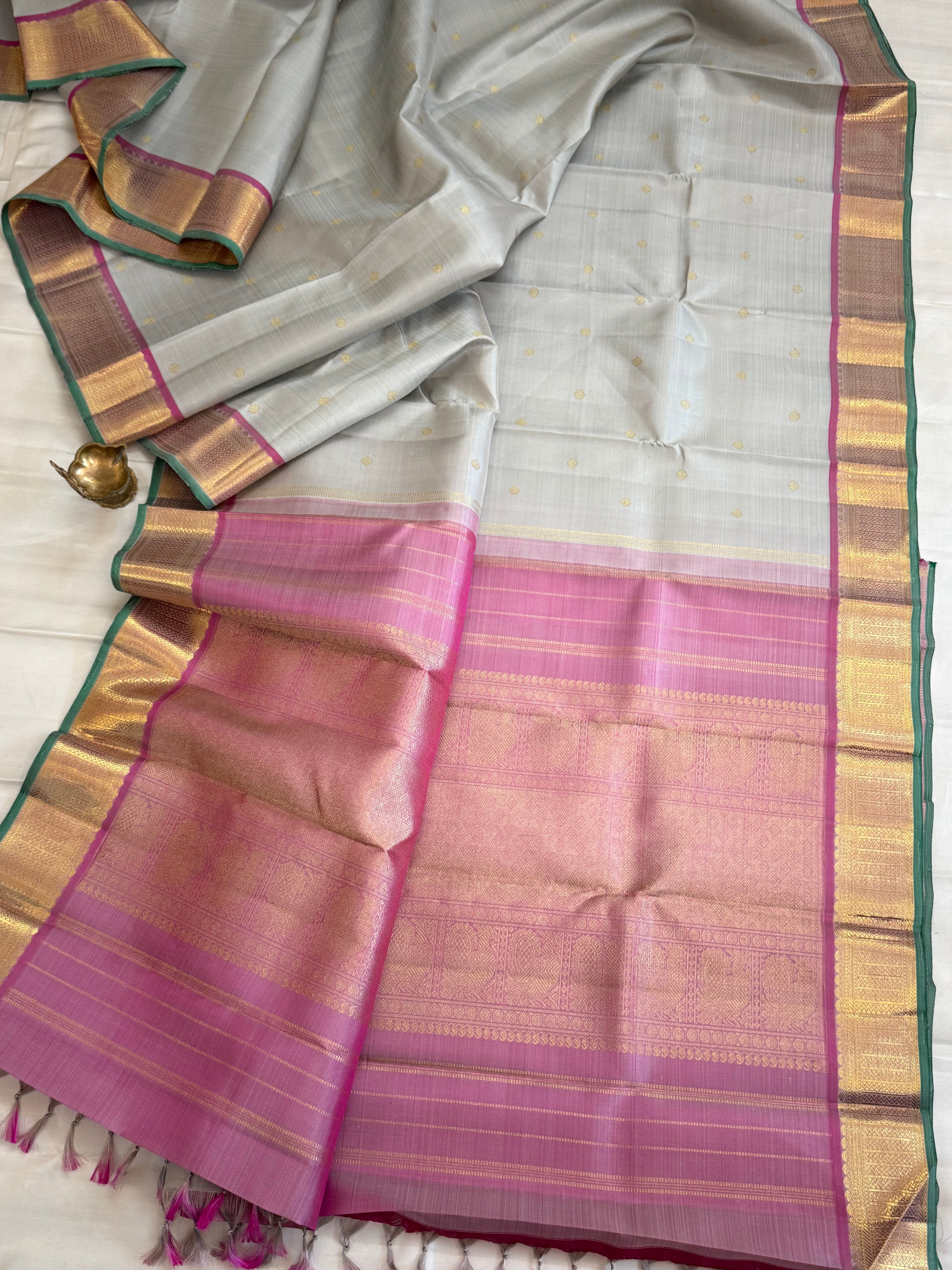 Pastel grey body light fuchsia pink on border/ kanjipuram silk CLSA10829