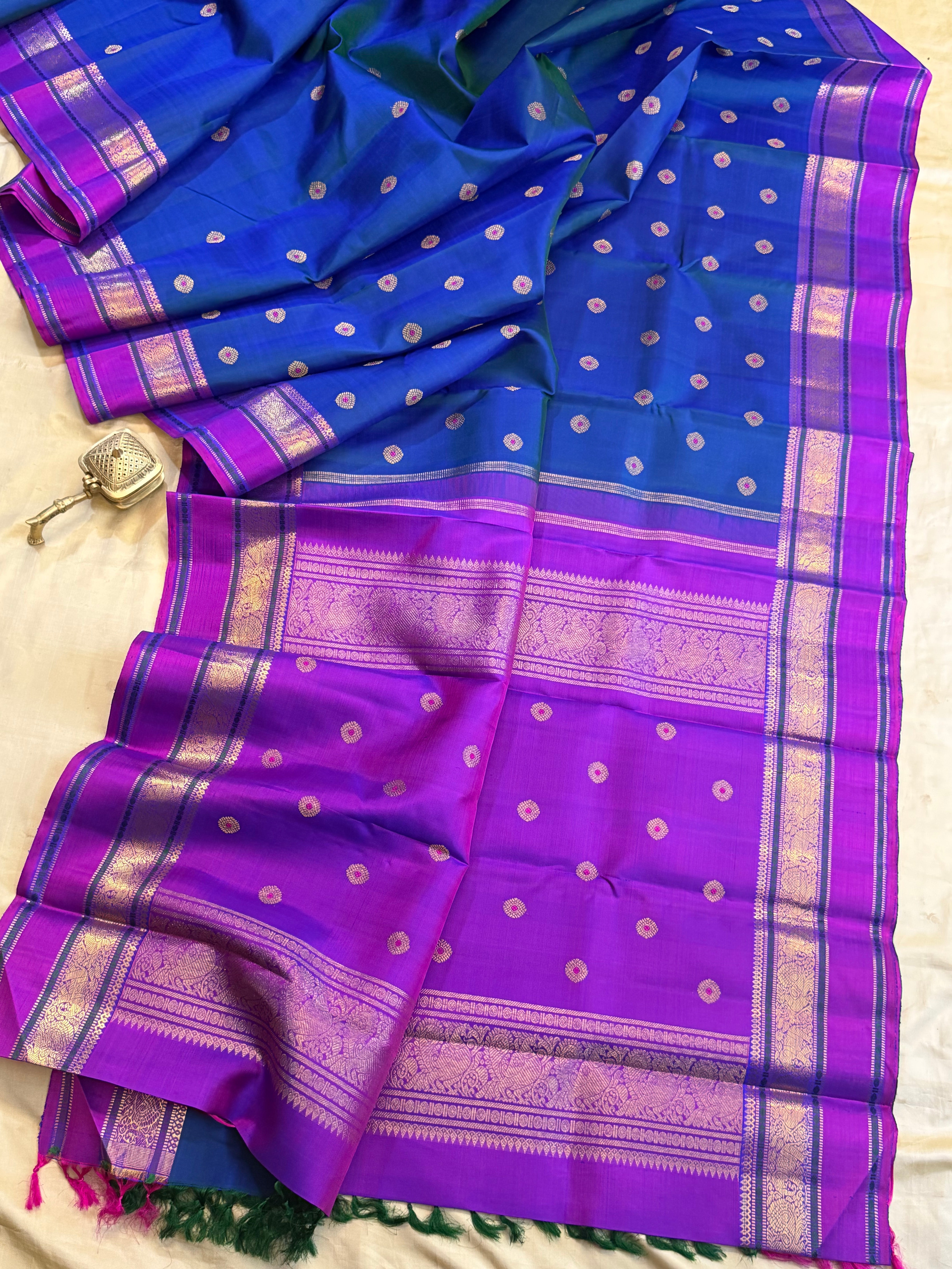 Moha :  Mayilkazhuthu meenakari pure Zari Kanjipuram silk