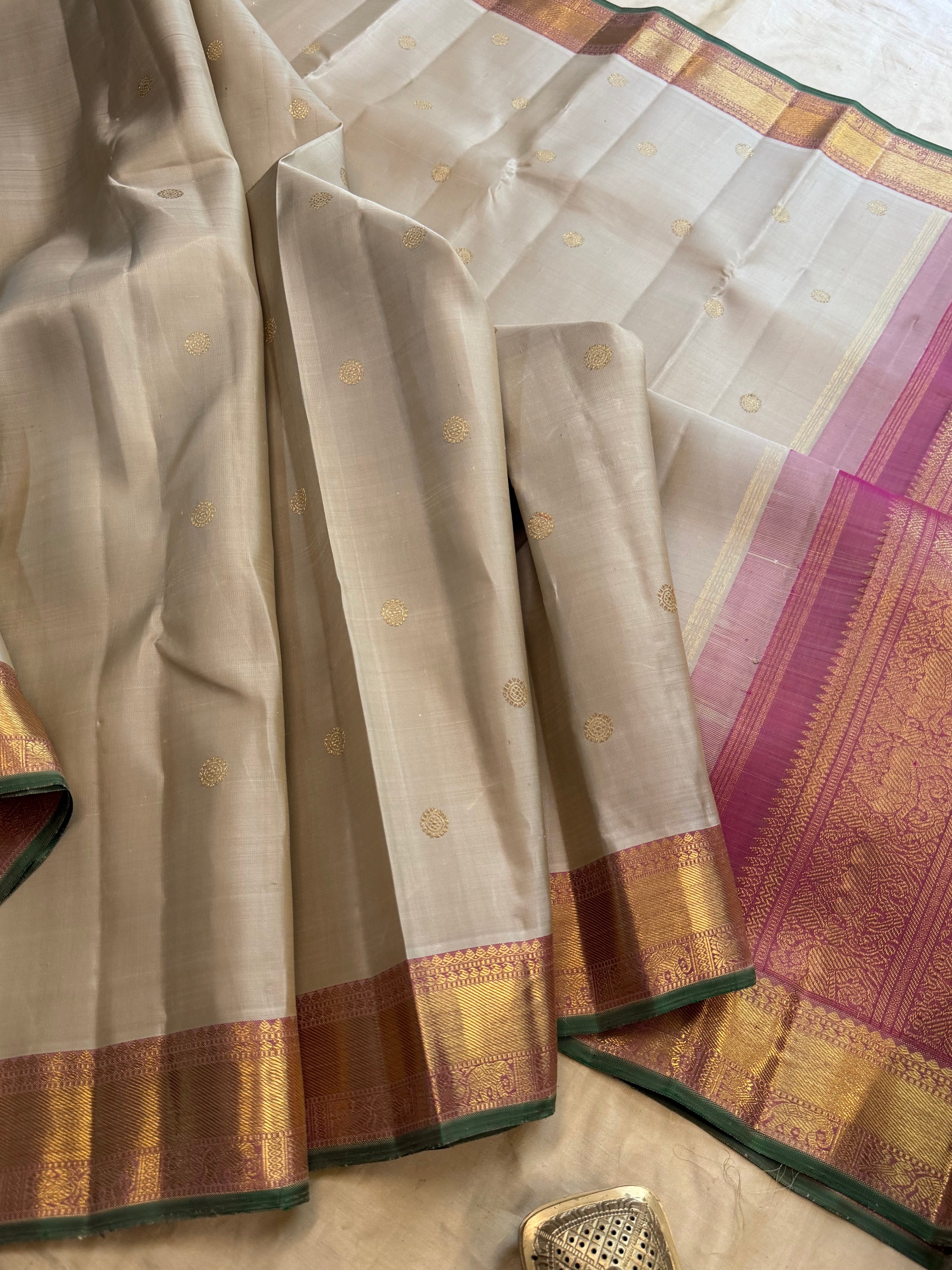 Moha : beige pink   pure Zari Kanjipuram silk
