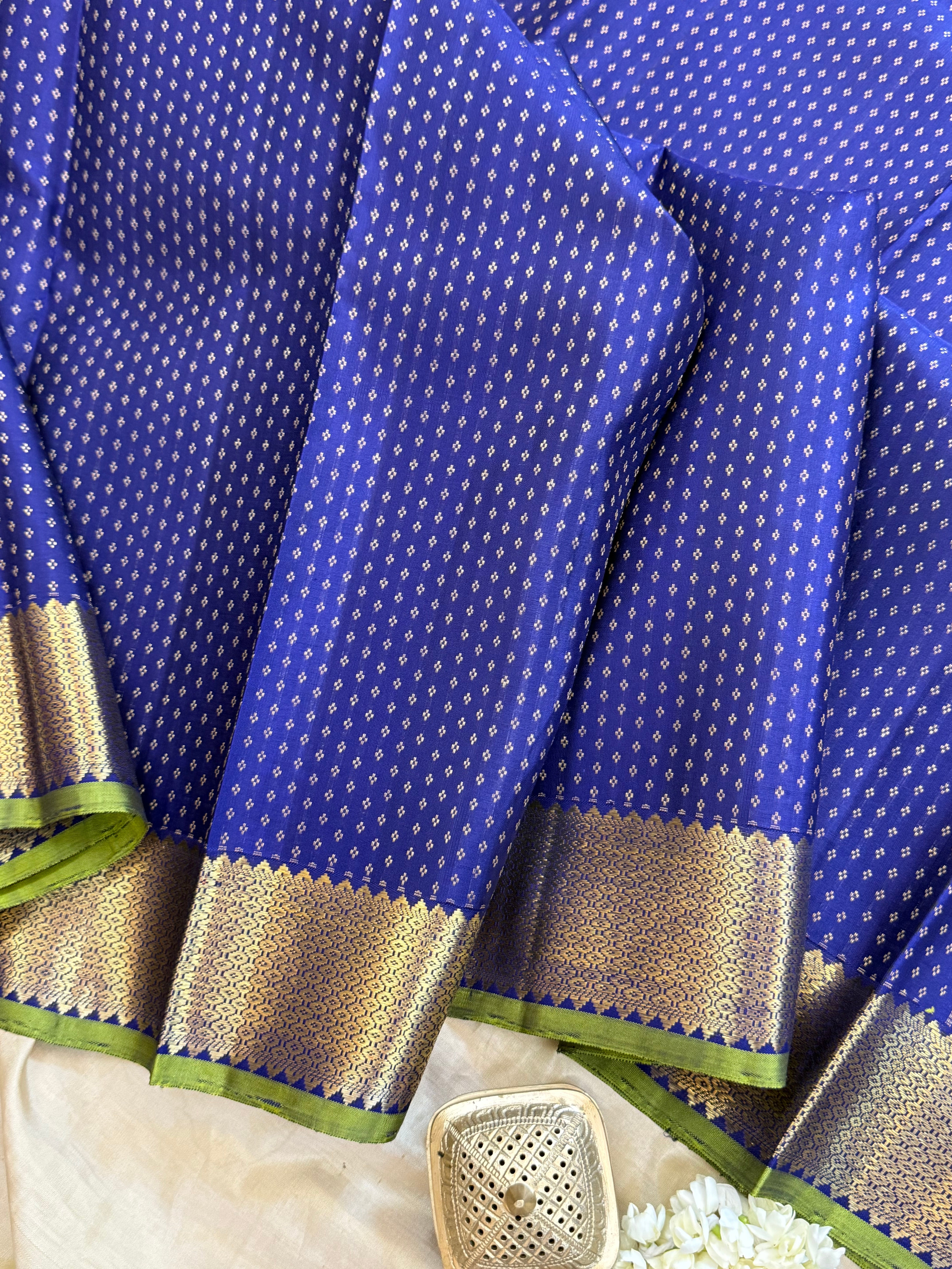 Royal blue thodar butta / Kanjipuram silk CL6152