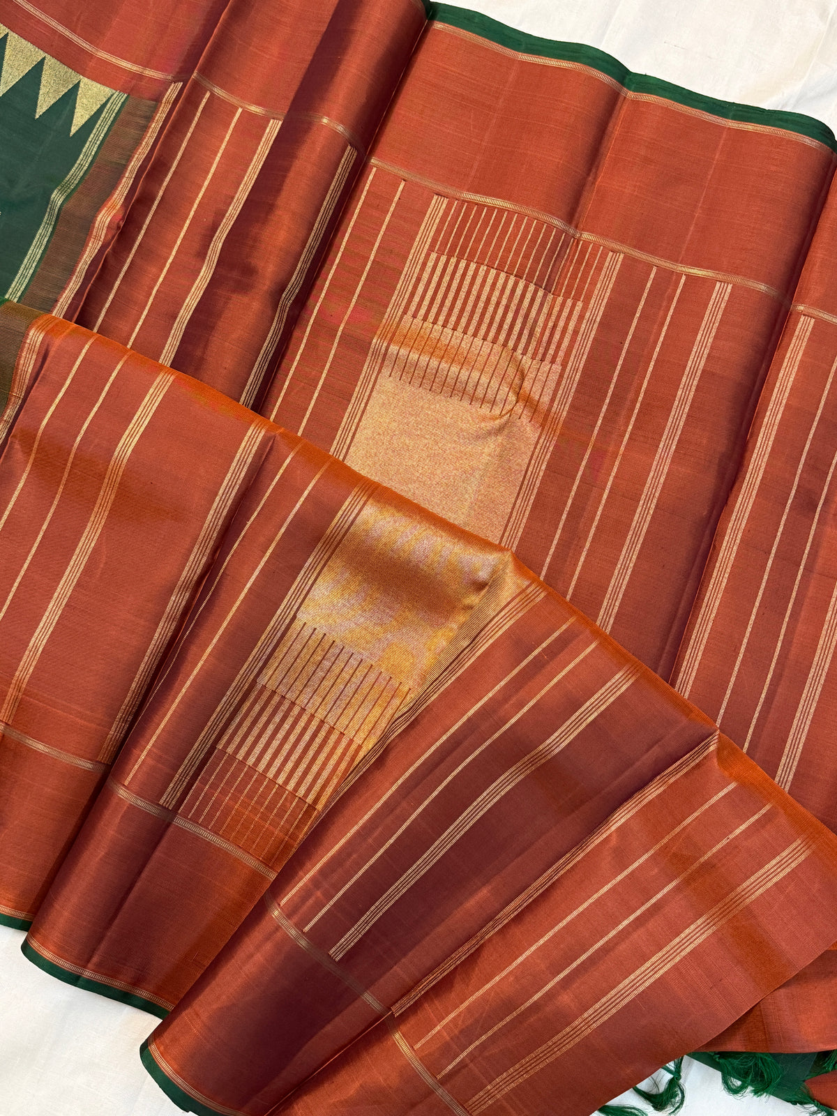 Green temple and pure Zari Butta/ kanjipuram silk saree clsa 8097