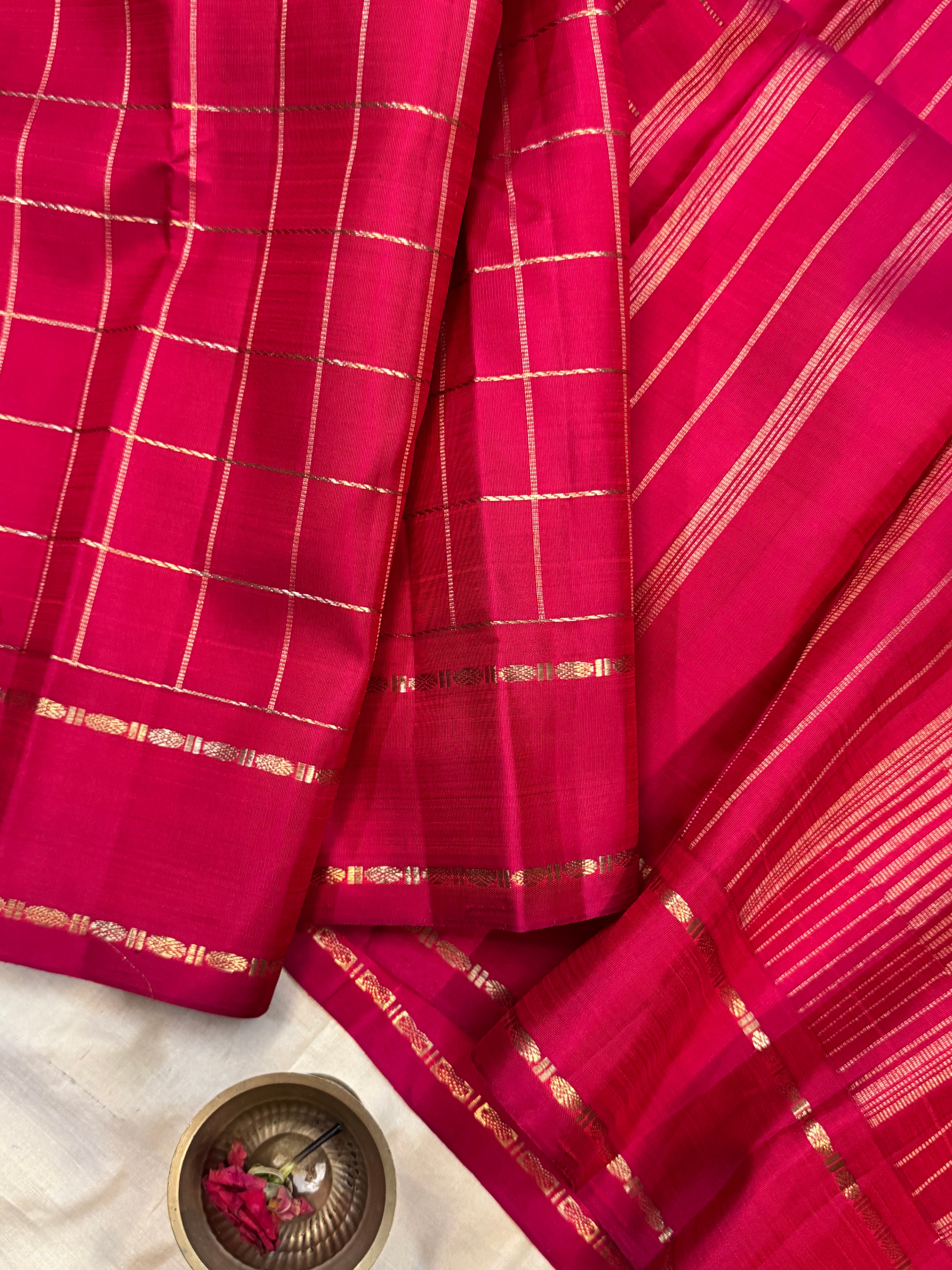 Swapnam : reddish pink zari kattam / kanjipuram silk