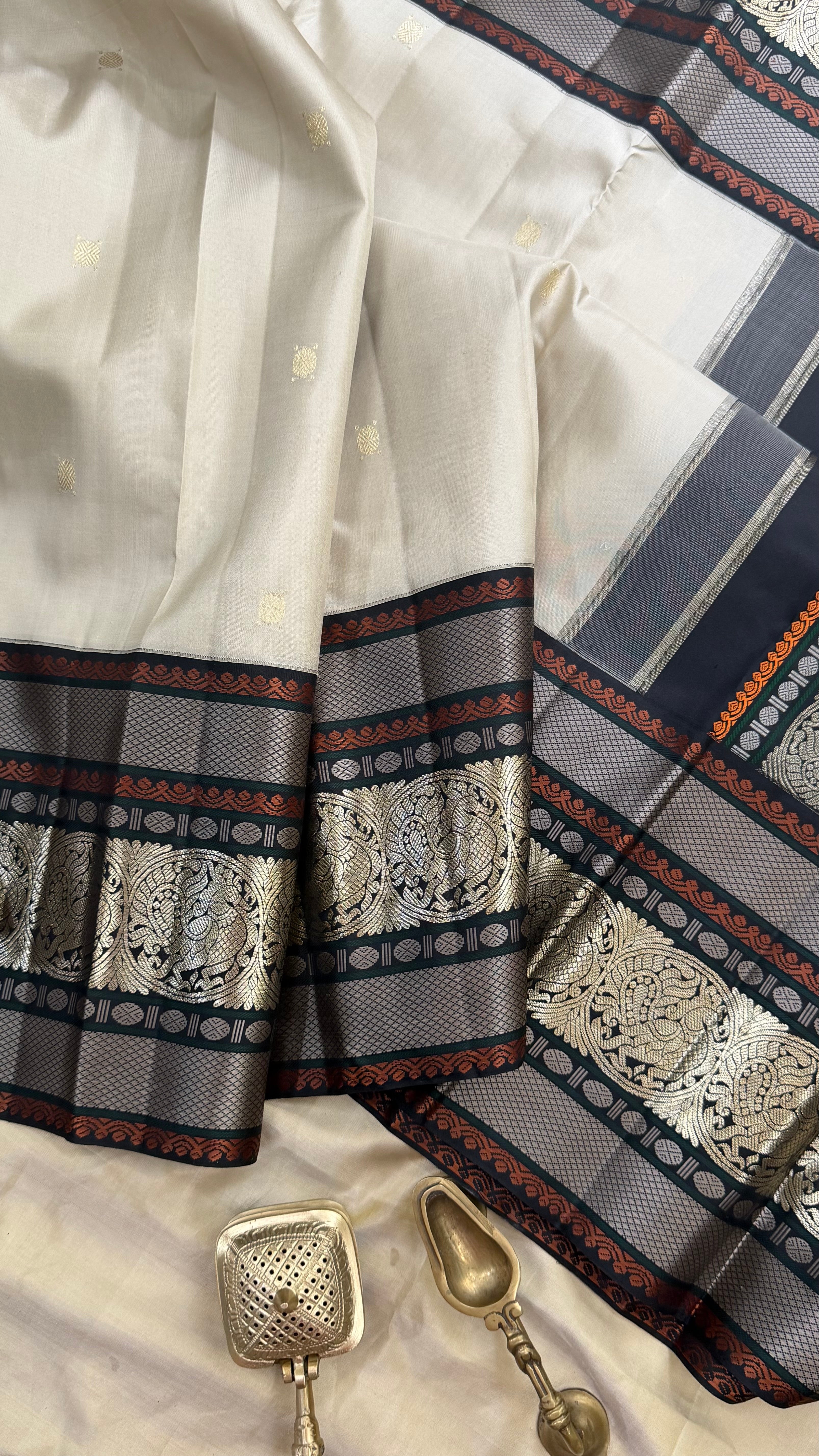 Amoha : cloudy white thread work  Korvai Kanjipuram silk 9095CL
