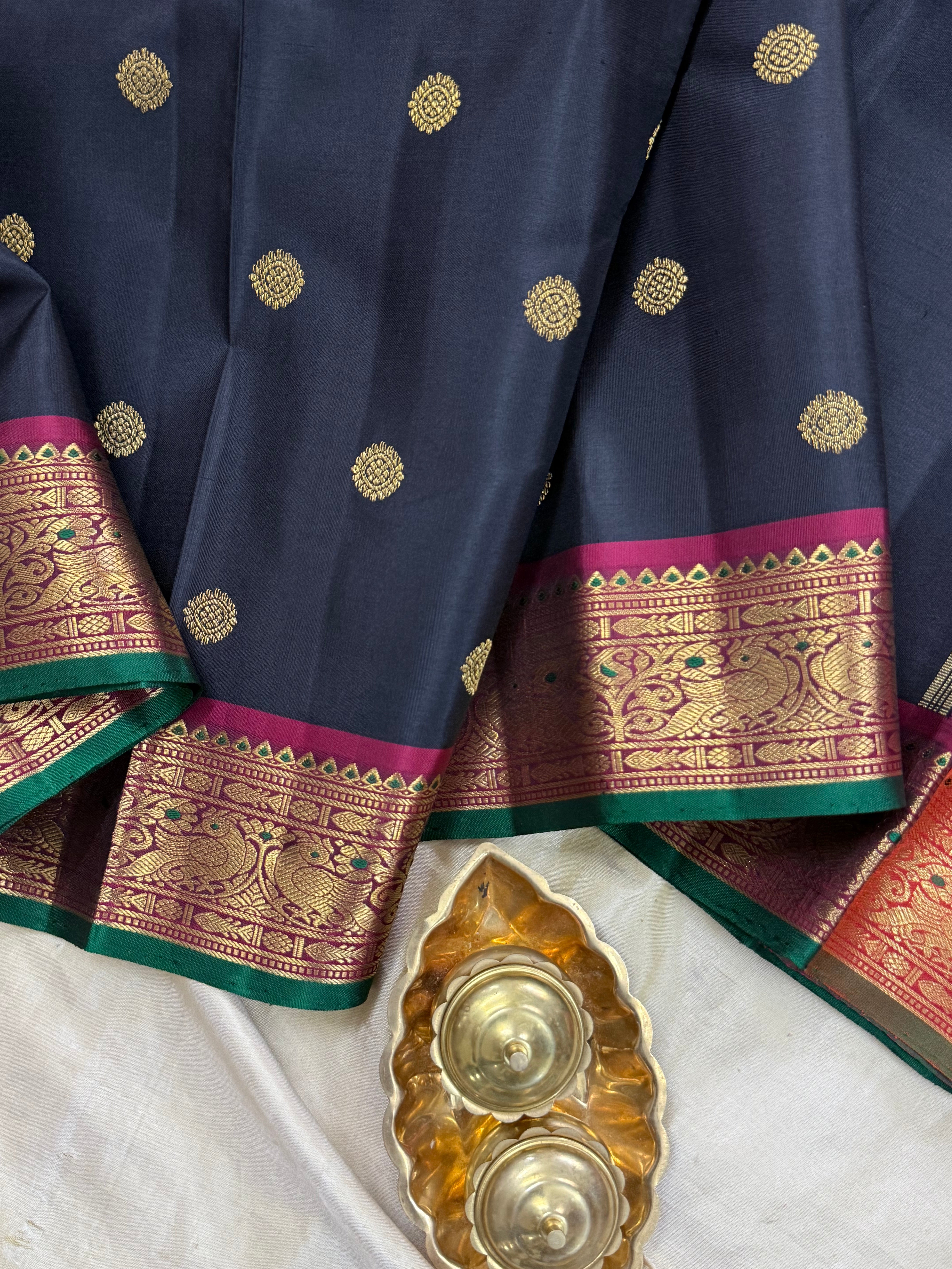 Black meenakari border-double color pallu / Kanjipuram silk CL9657