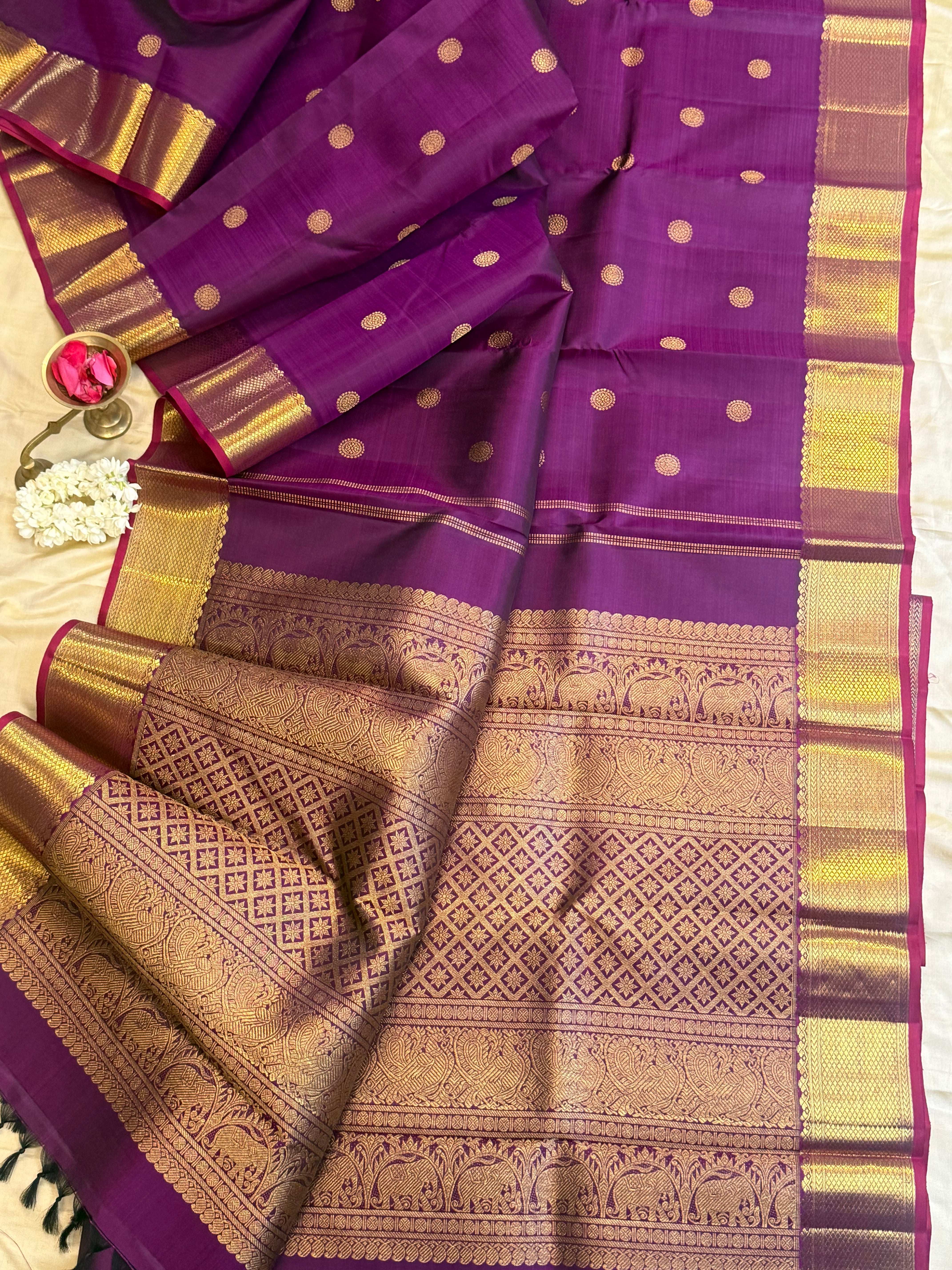 Aubergine color kuil kann pet / Kanjipuram silk