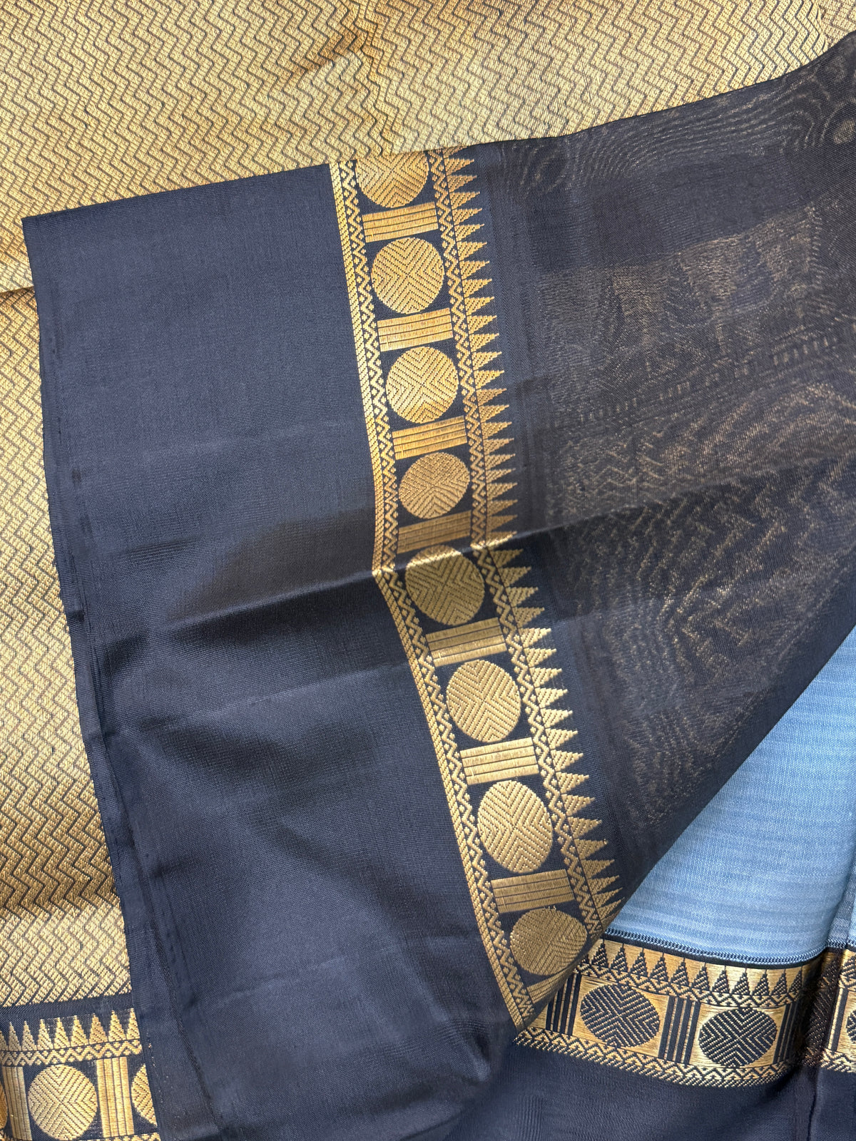 Gadwal silk Grey Ganga Jamuna Korvai border clsa 4118