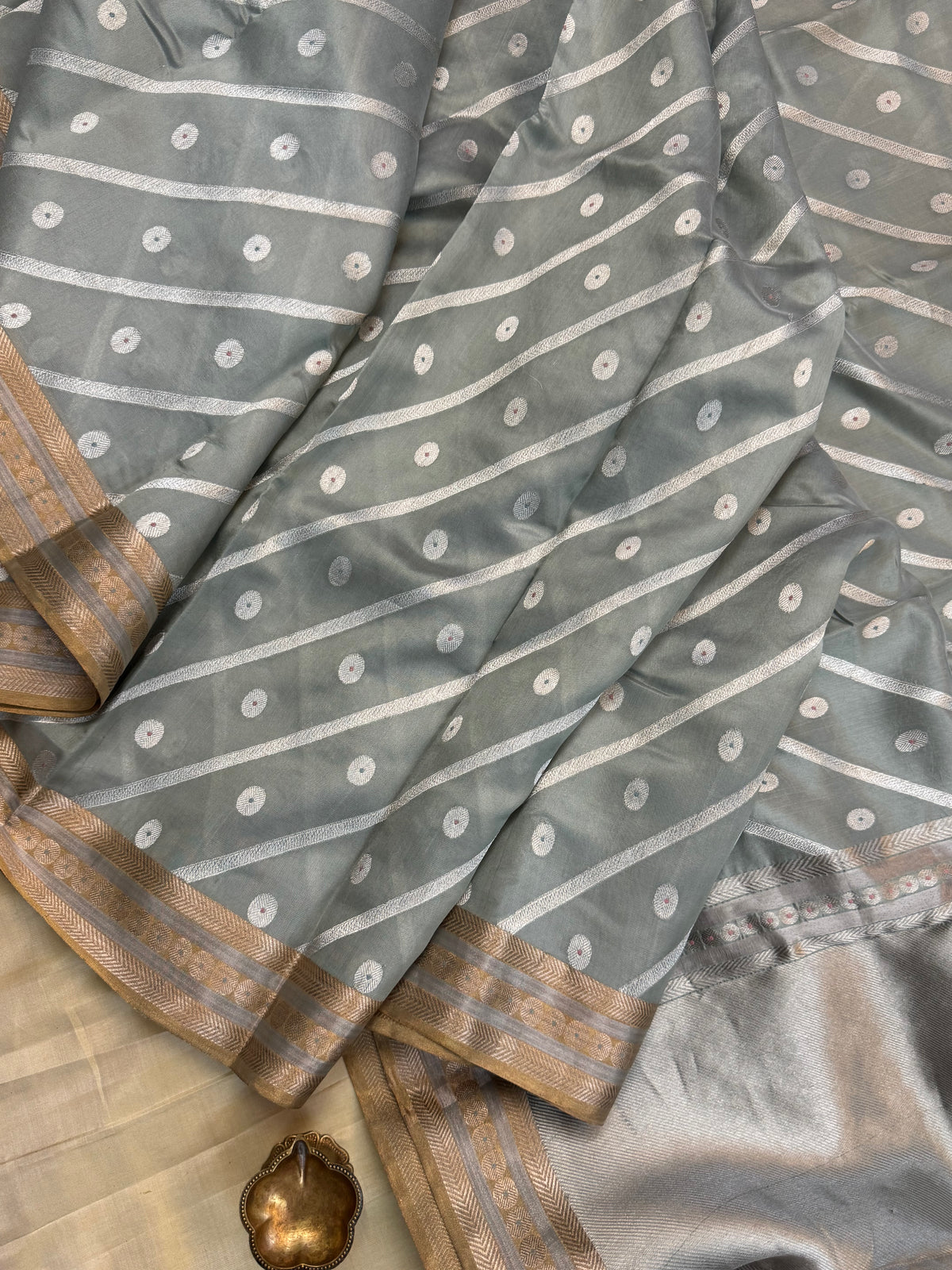 Lehariya premium Royal Chanderi
