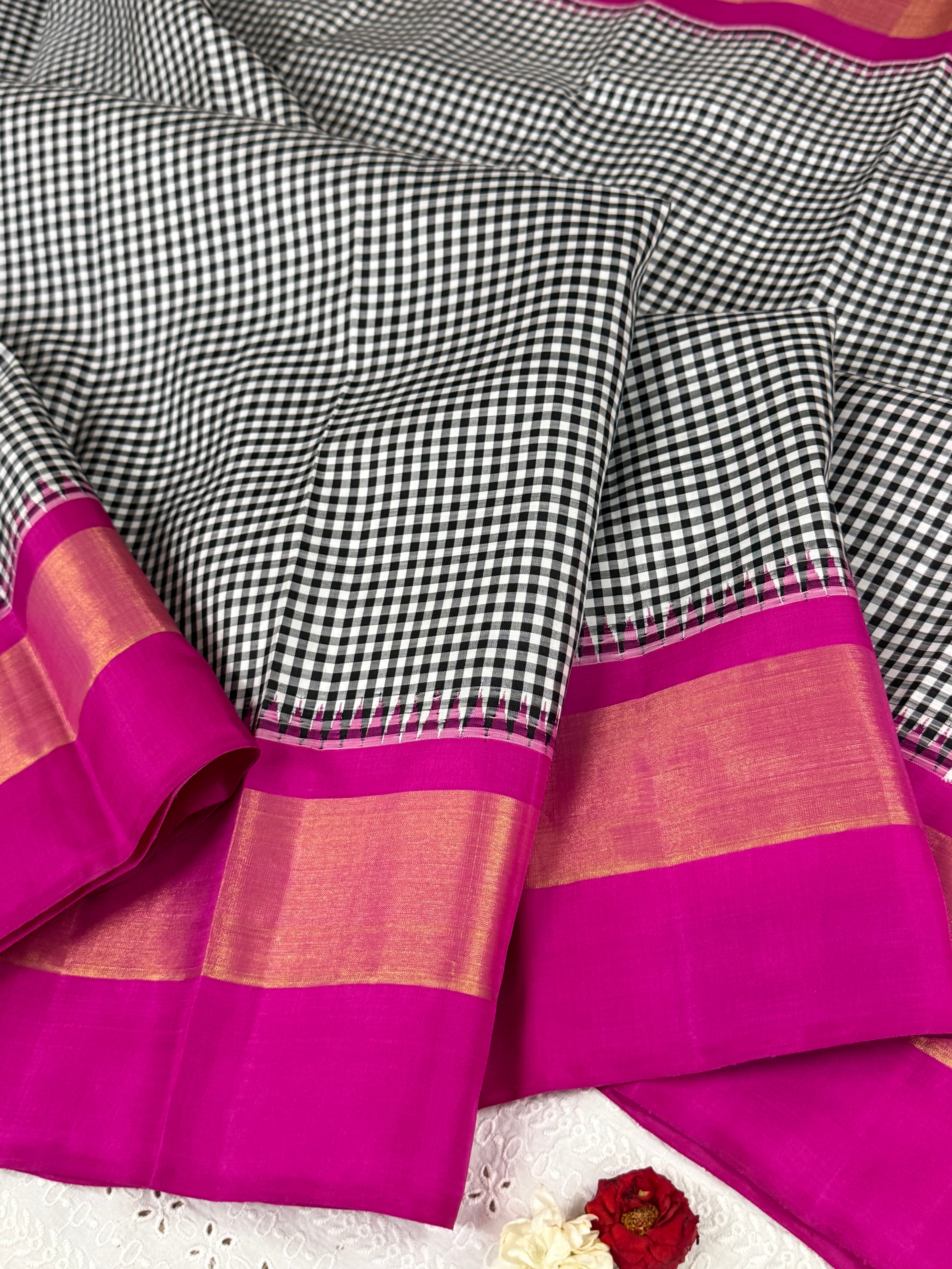 Black and white checks and pink / Arani silk