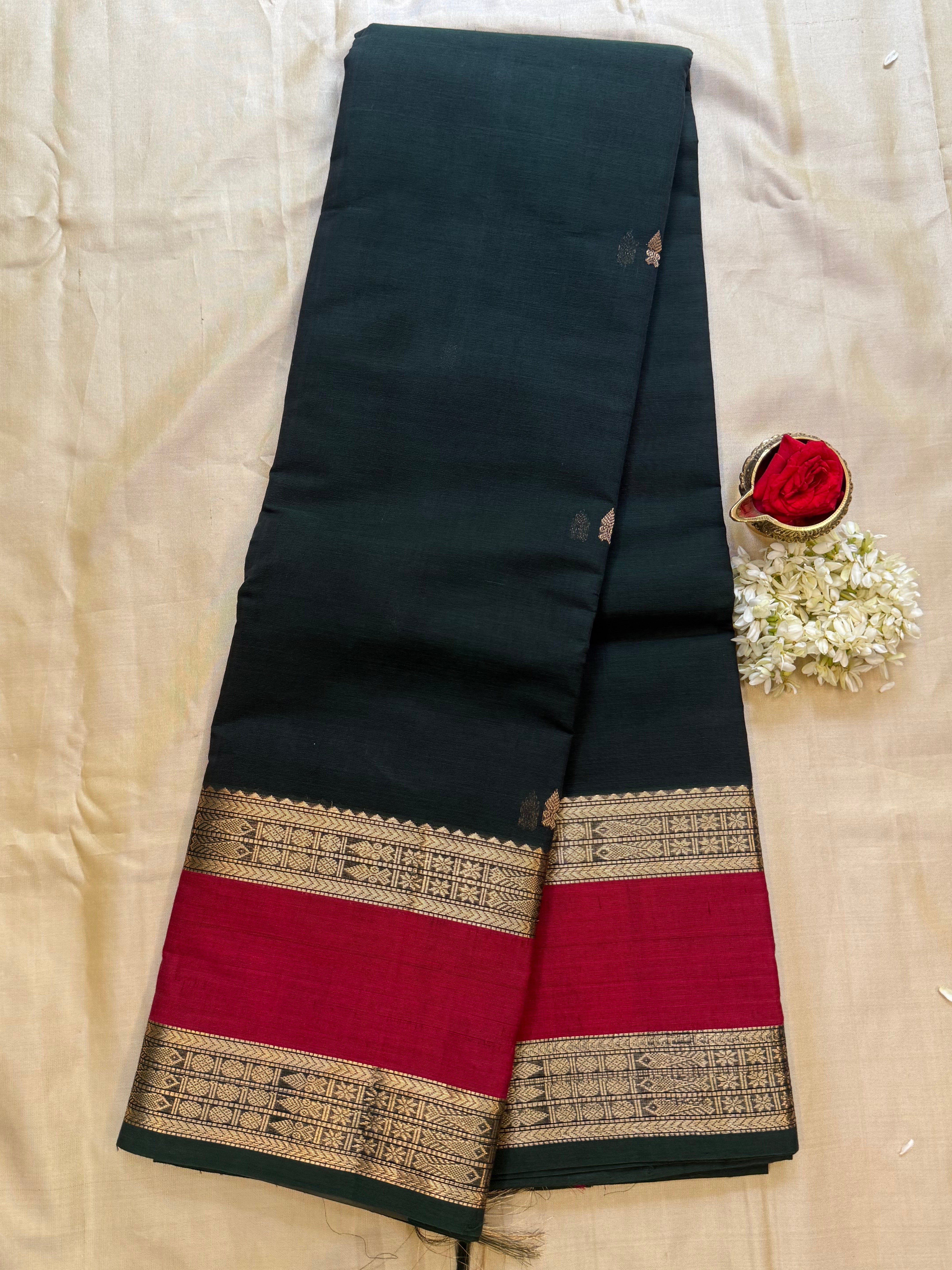 Dark green rettapet border/ Kanchi Cotton