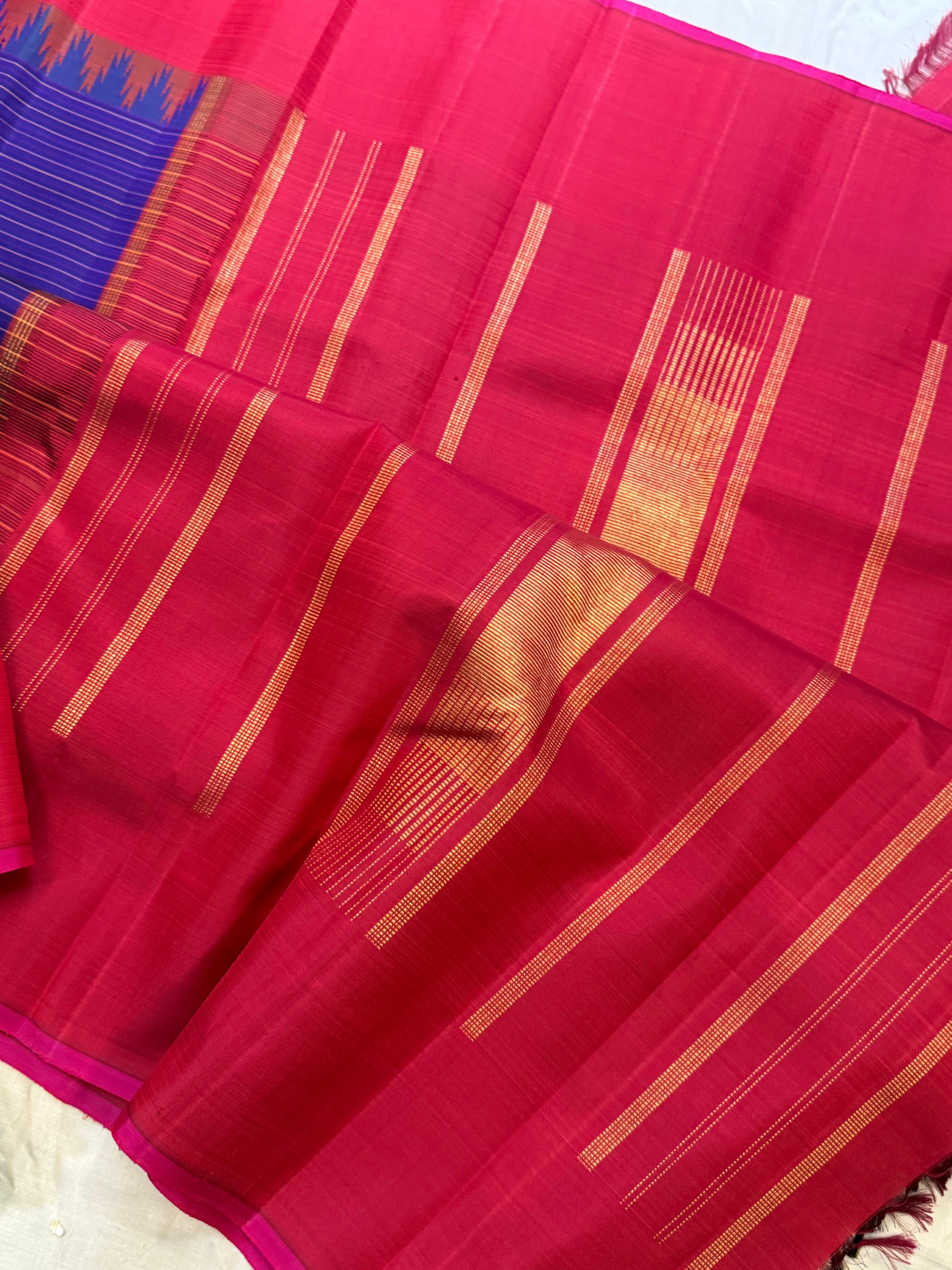 Purplish blue and pinkish red / Arani silk