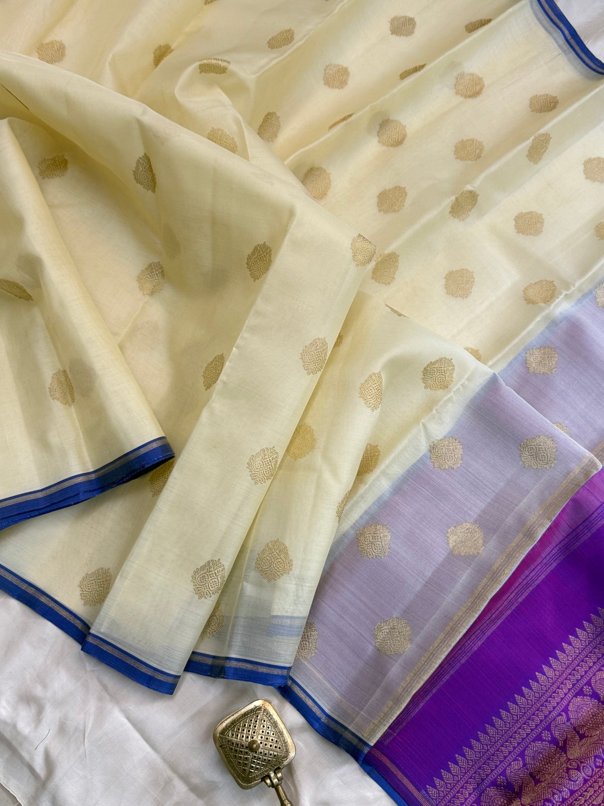 Offwhite and purple borderless organza silk / Kanjipuram silk CLSA12824