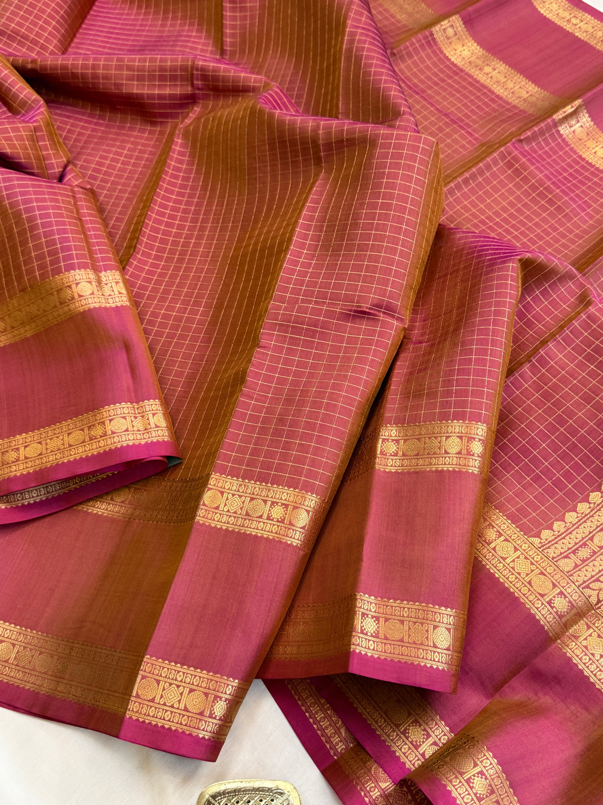 Special edition unusual colour with Zari kattam silk saree/clsa 12396