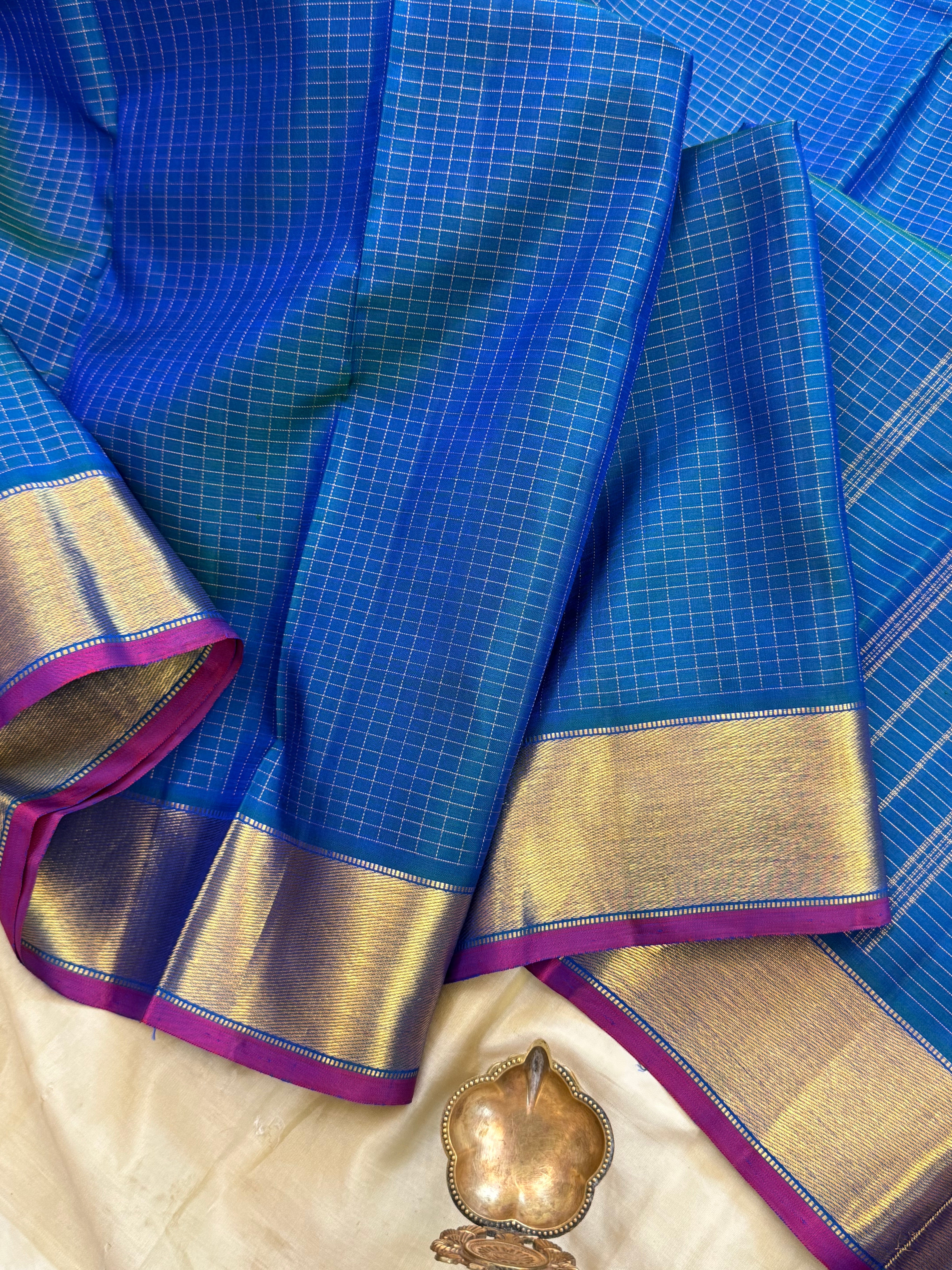 Mayilkazhuthu colour and Zari Kattam / Arani silk CLSA 8547